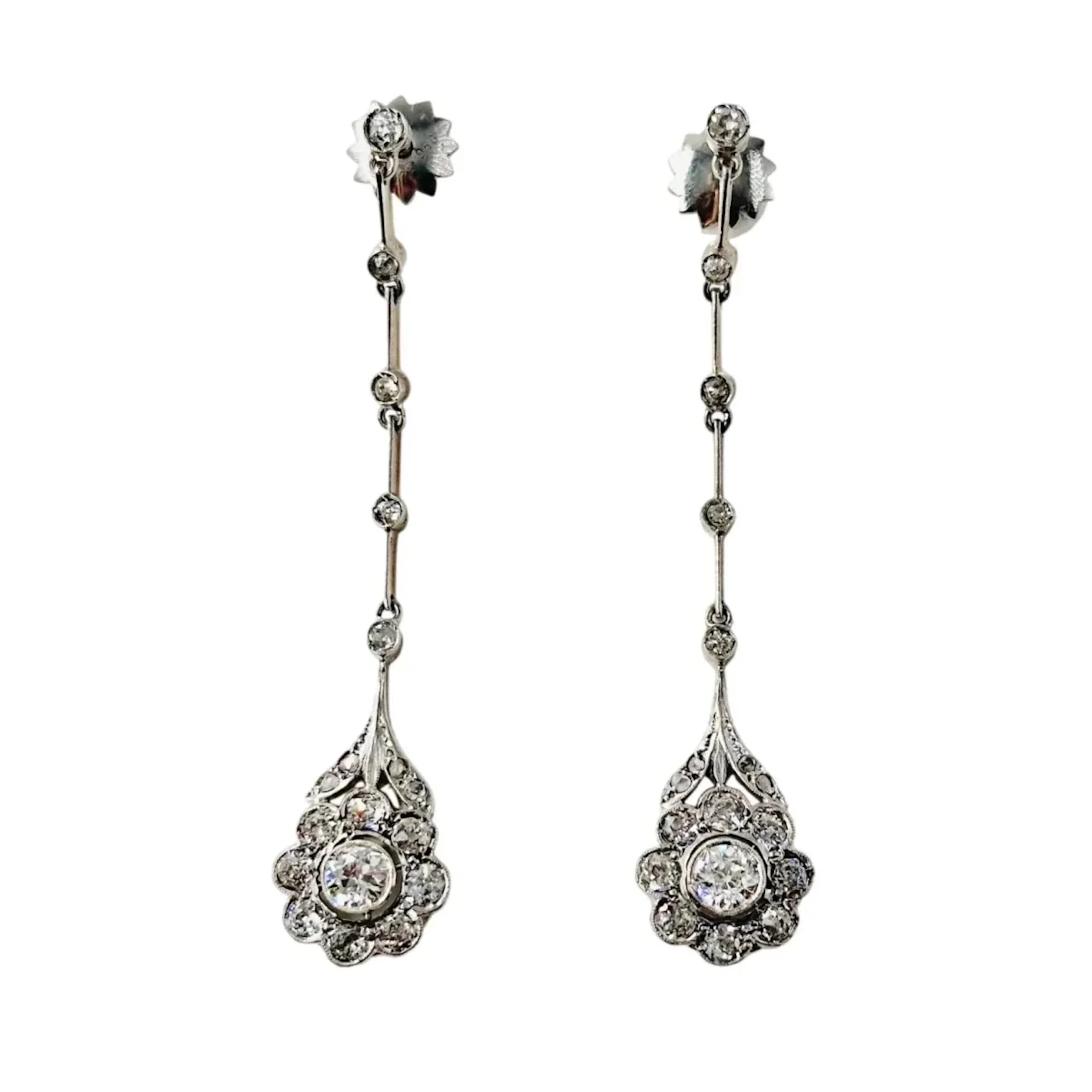 Belle Époque earrings in platinum, yellow gold, and diamonds