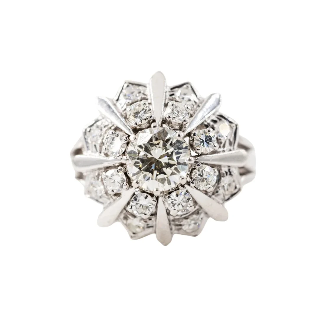 "Entourage" Ring in White Gold, Platinum, and Diamonds