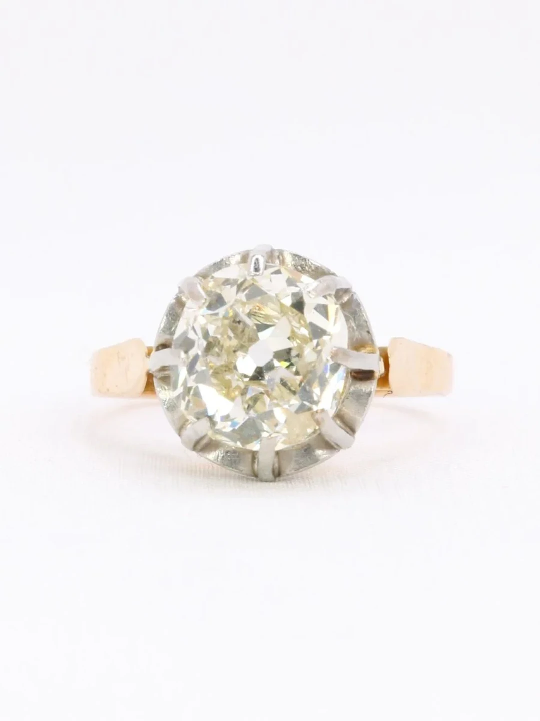 Bague solitaire diamant Coussin taille ancienne Old Mine Cut 3,07 carats