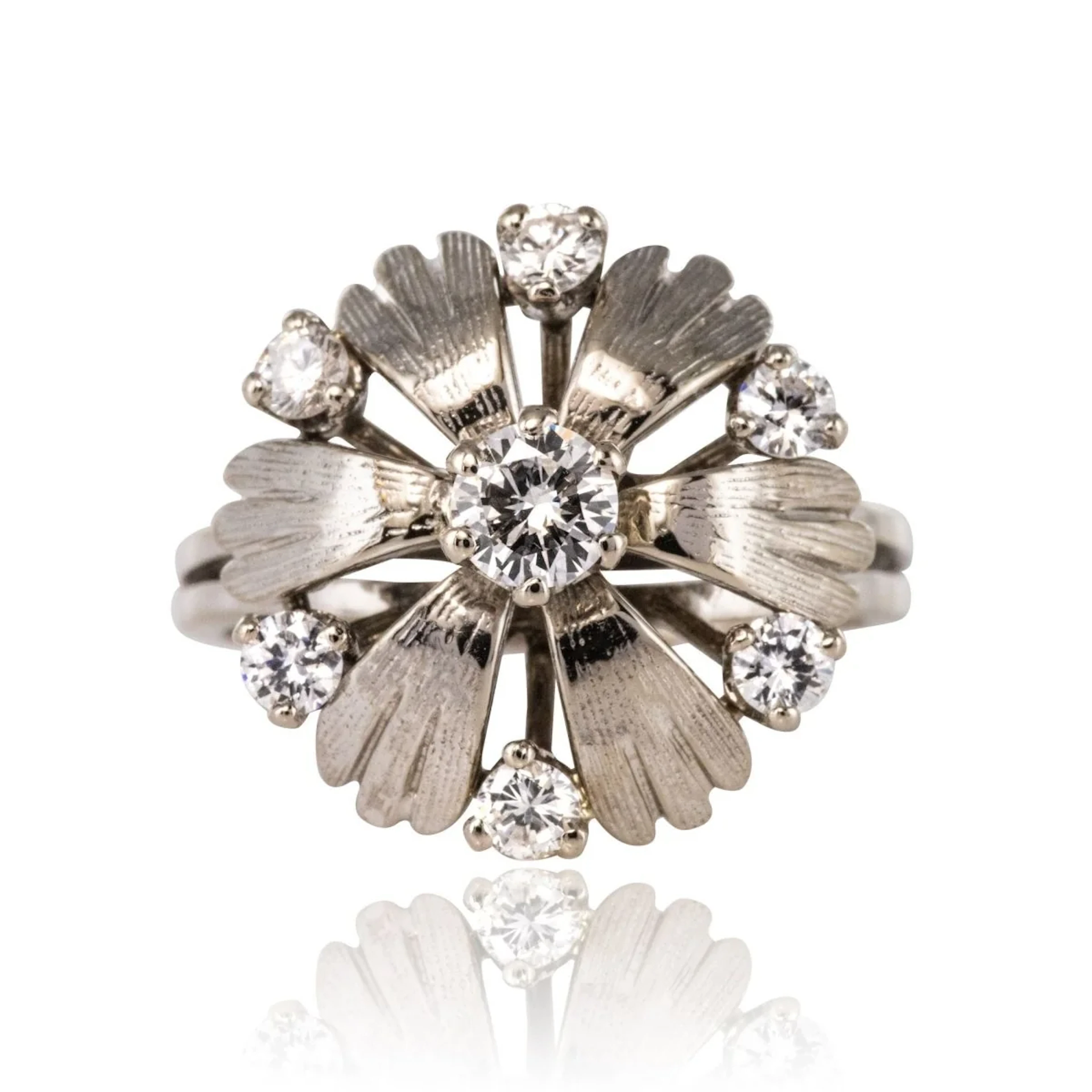 Dome ring in white gold and diamonds