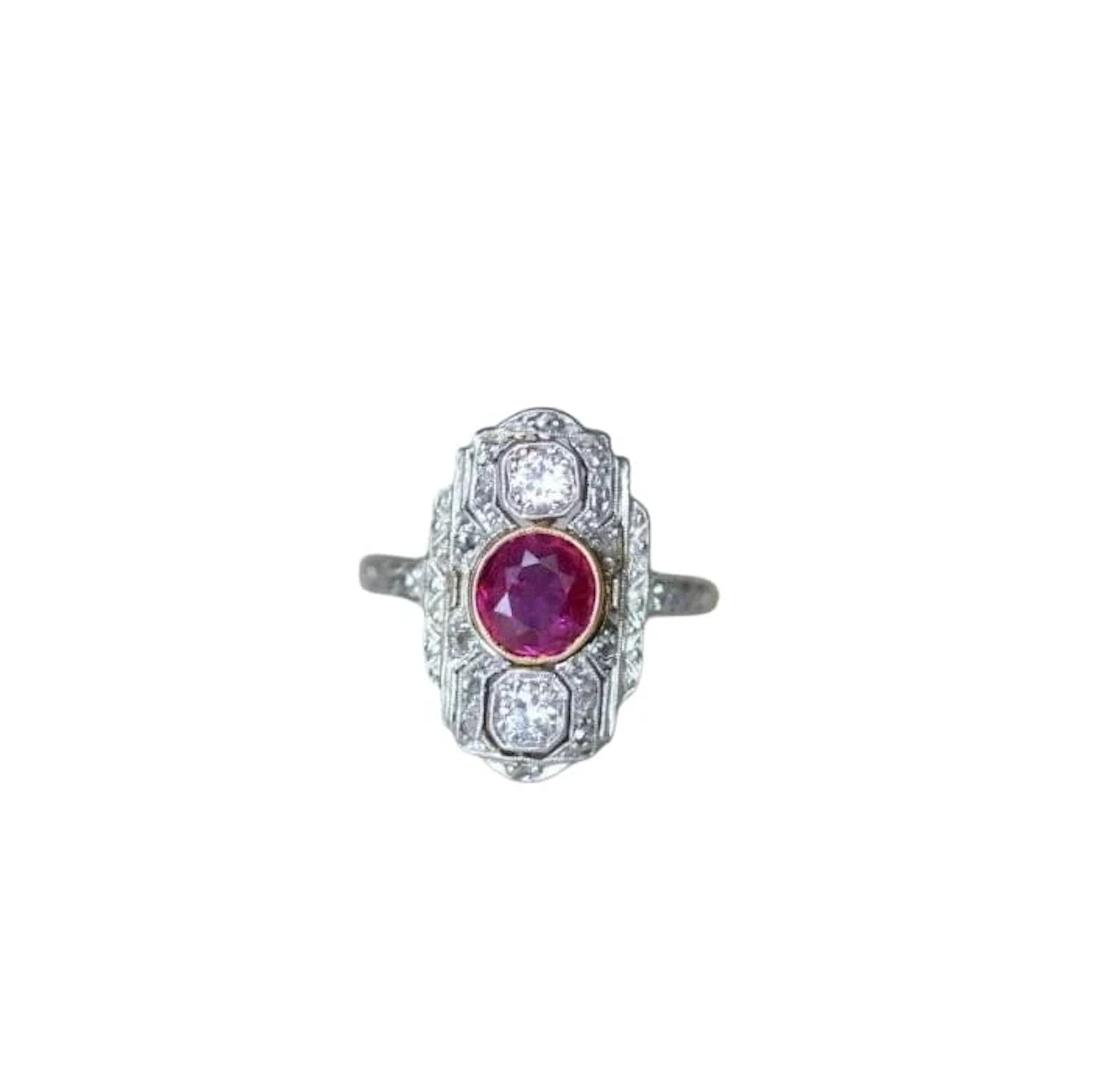 Ring Marquise en yellow gold, paltinium, ruby and diamonds