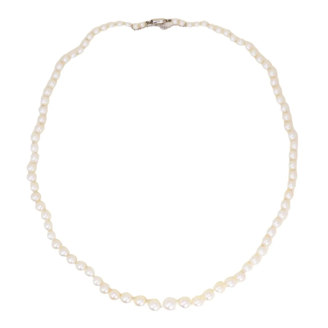 BOUCHERON Pearl Necklace in white gold and pearls