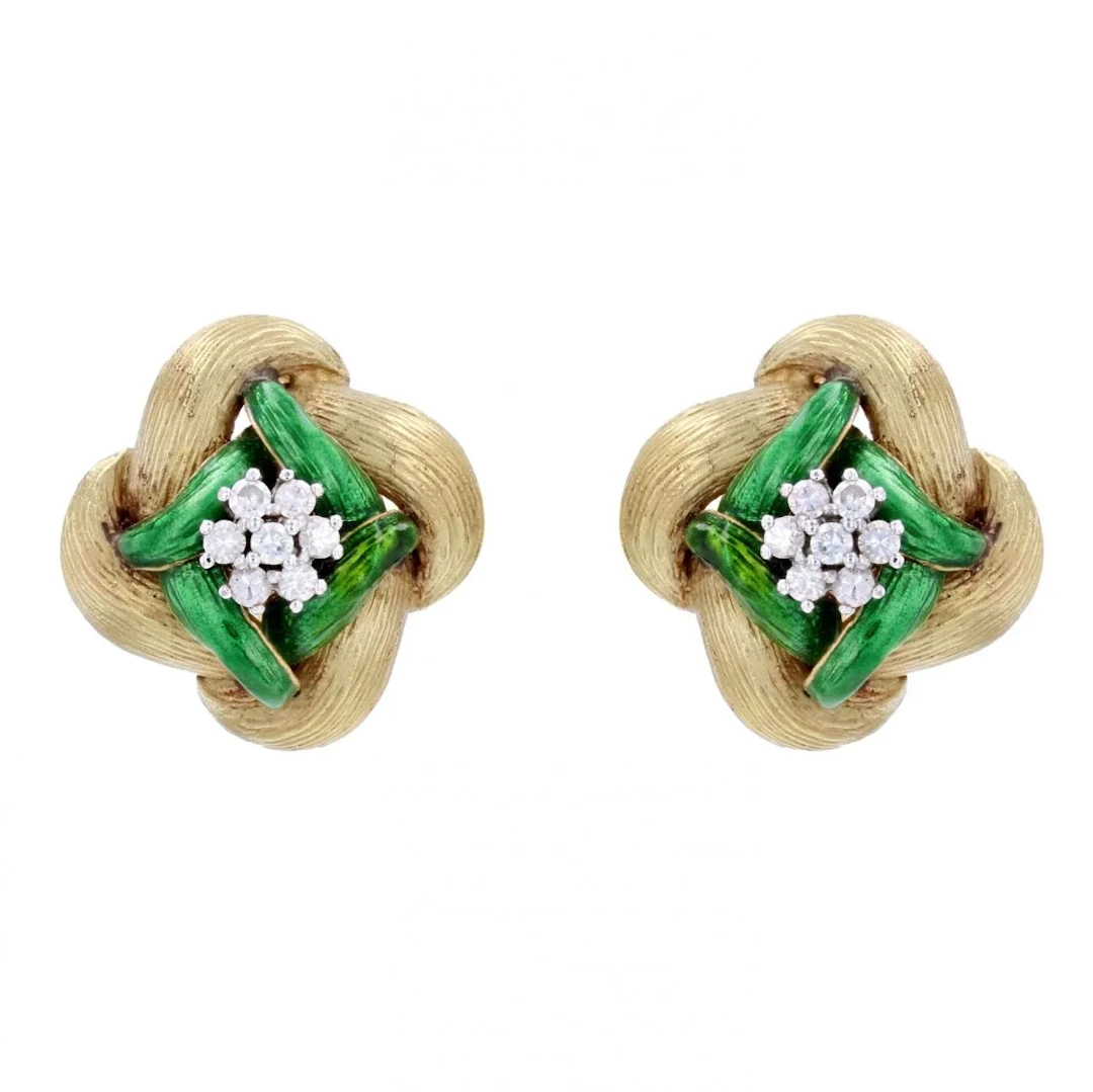 Clip-on earrings in yellow gold, enamel and diamonds