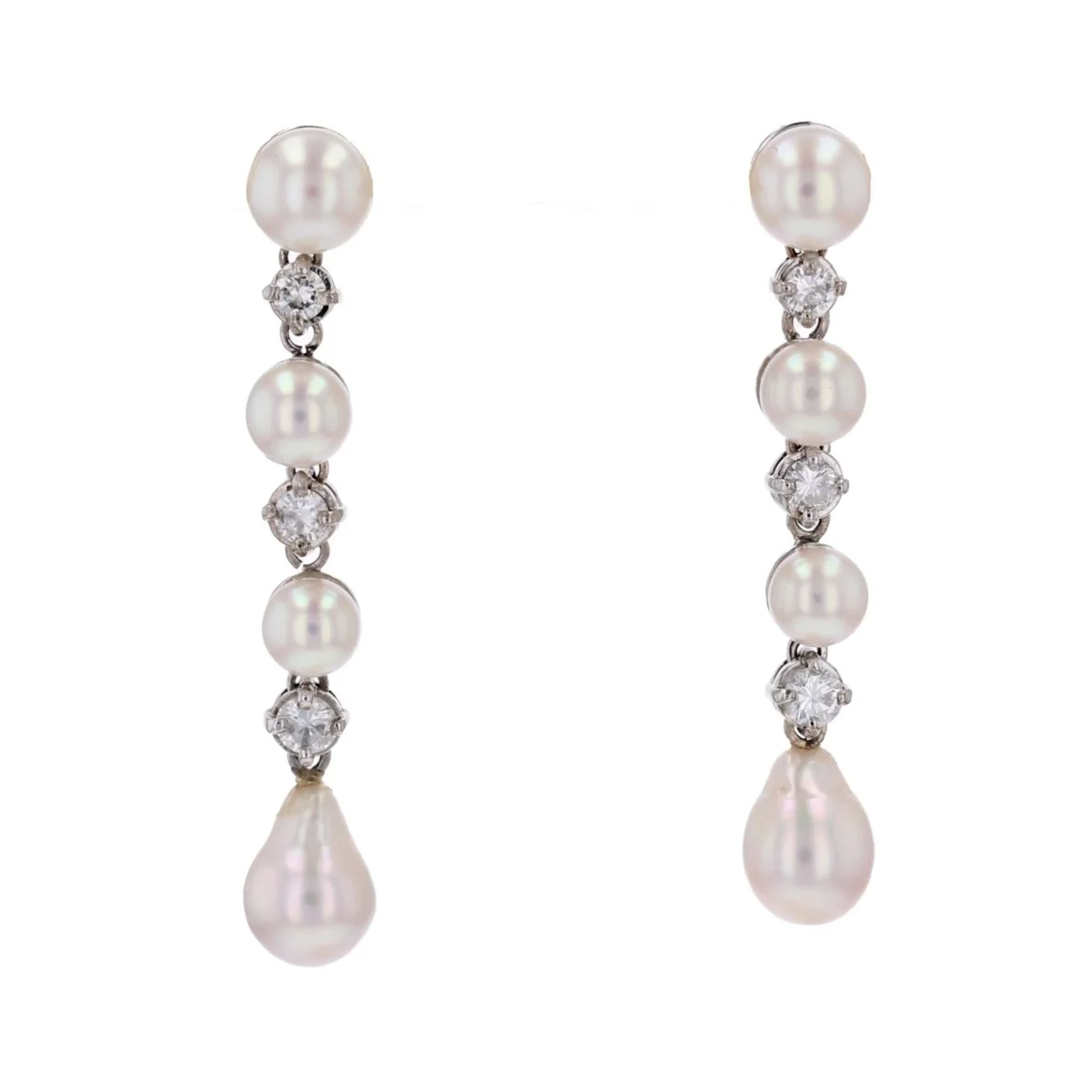 Earrings Hanging in white gold, pearls and diamonds