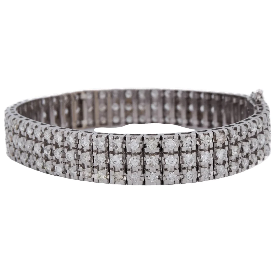 "Ligne" Bracelet in White Gold and Diamonds