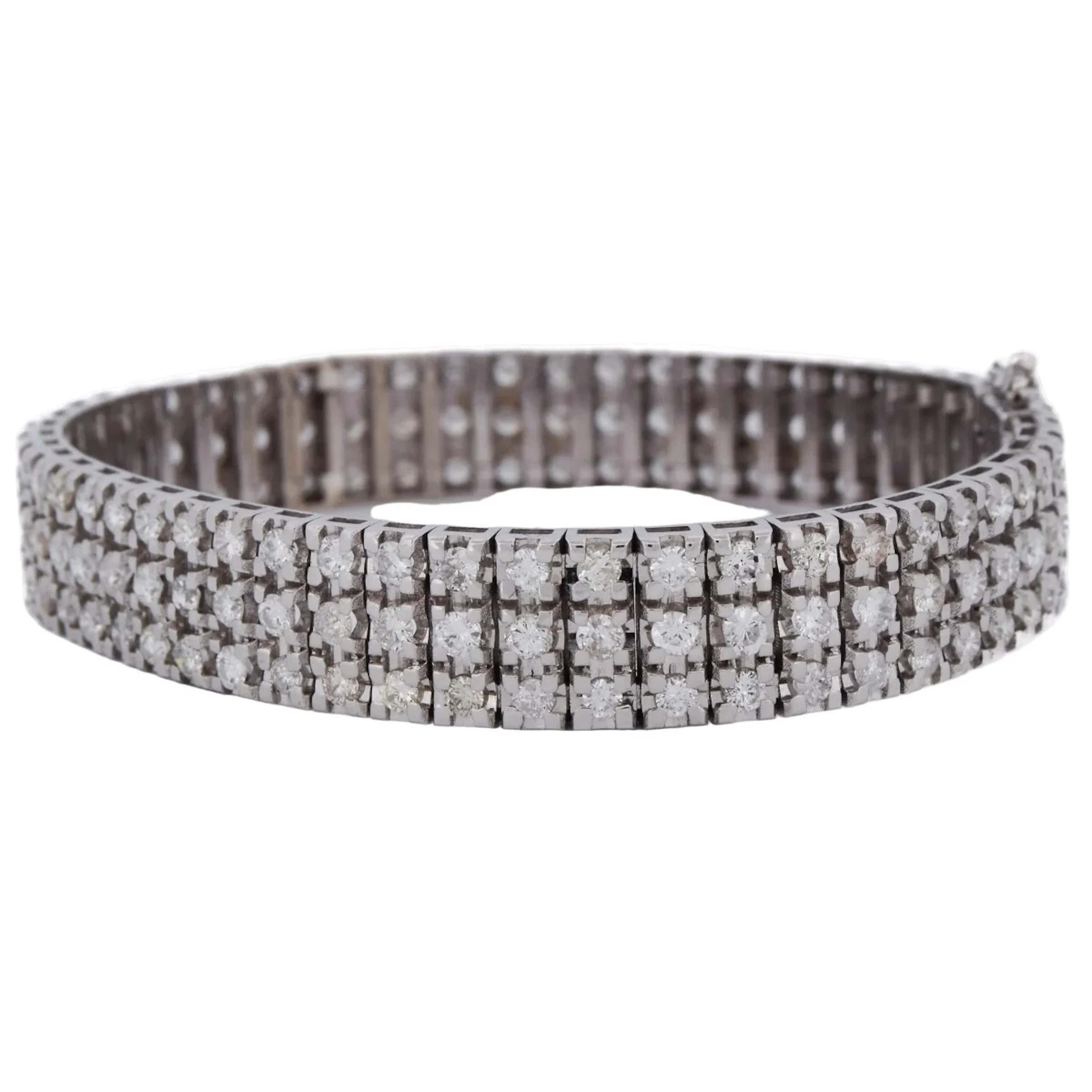 "Ligne" Bracelet in White Gold and Diamonds