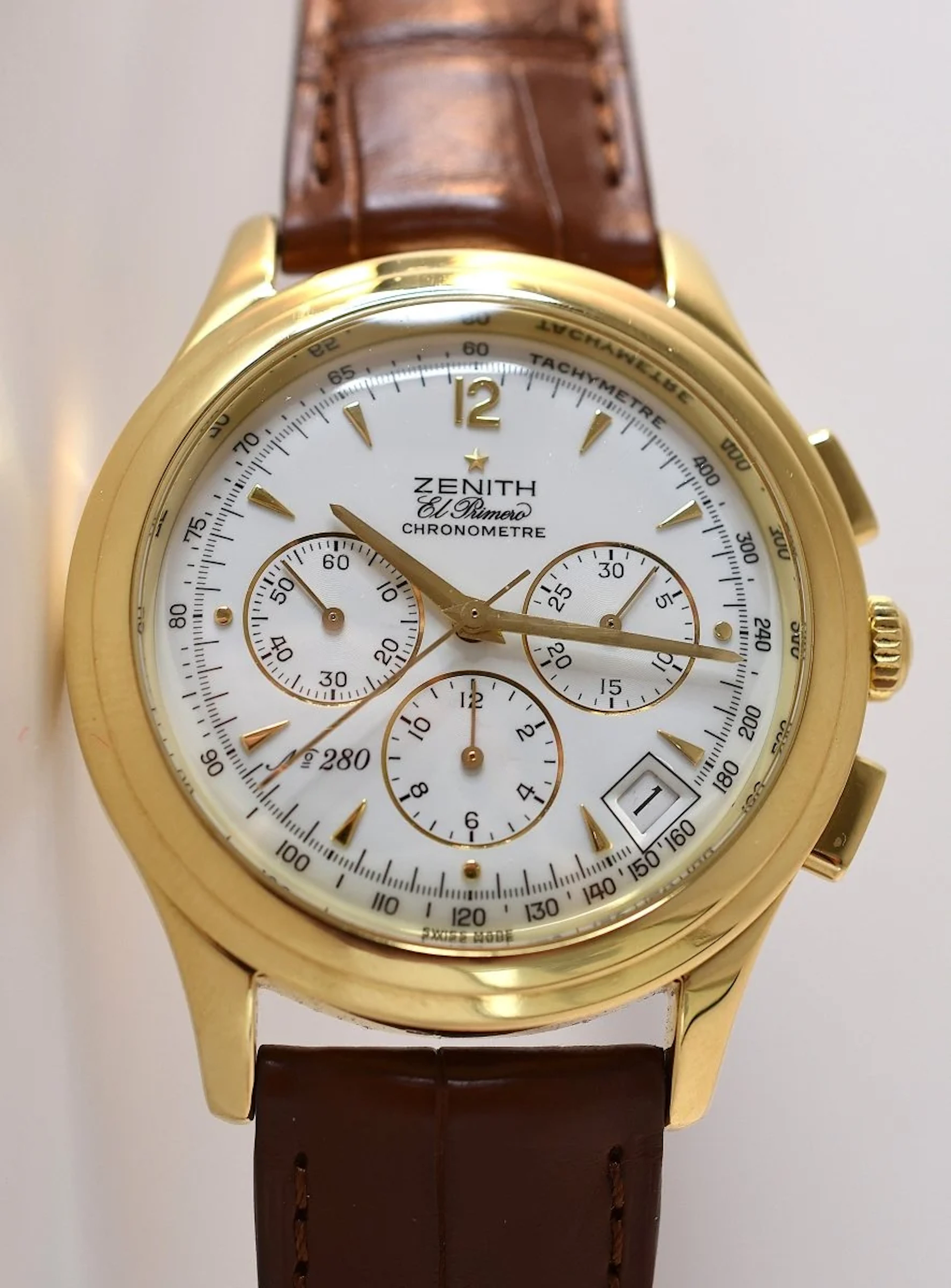 ZENITH "El Primero" Watch in Yellow gold and Leather