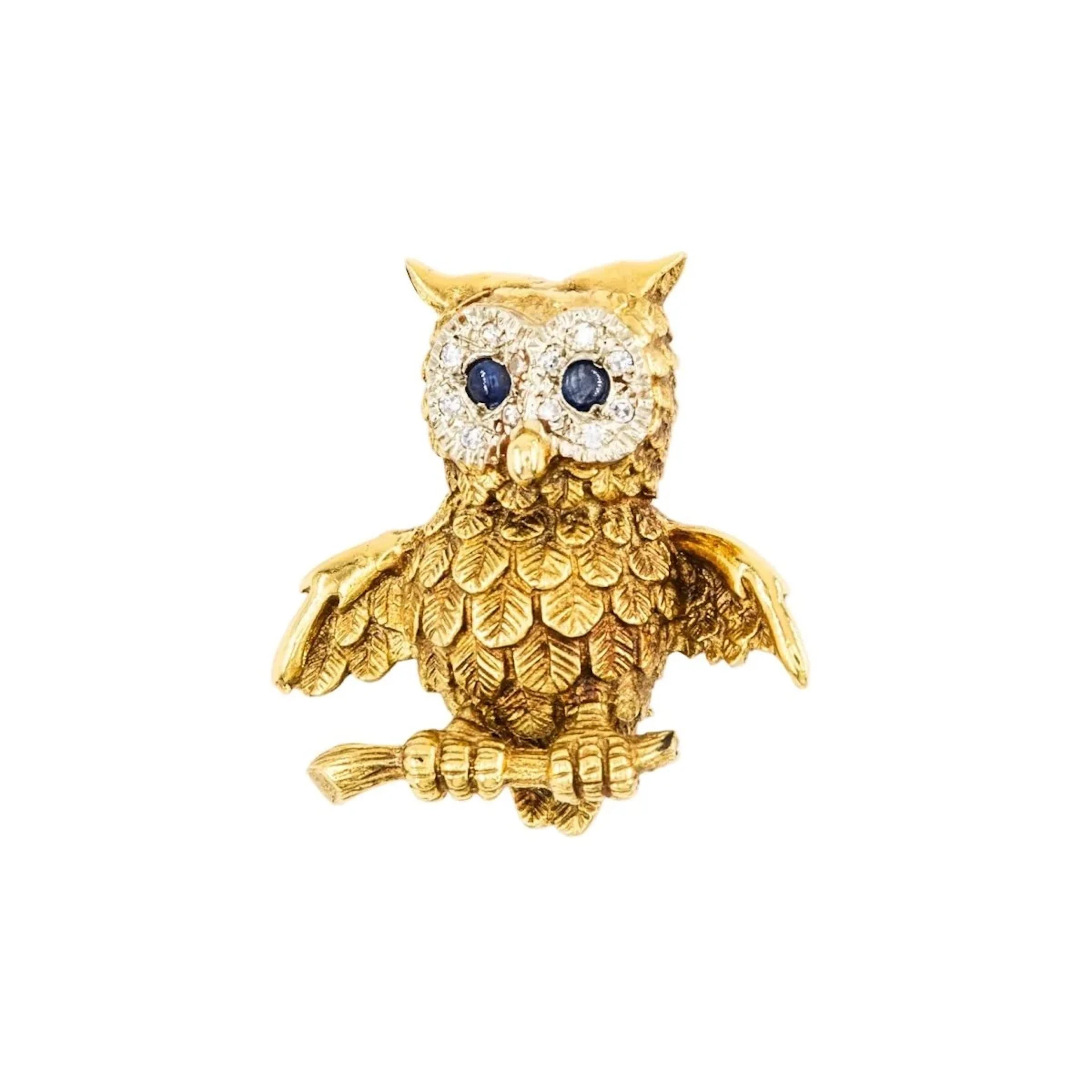Owl Brooch in yellow gold and white gold, sapphires and diamonds