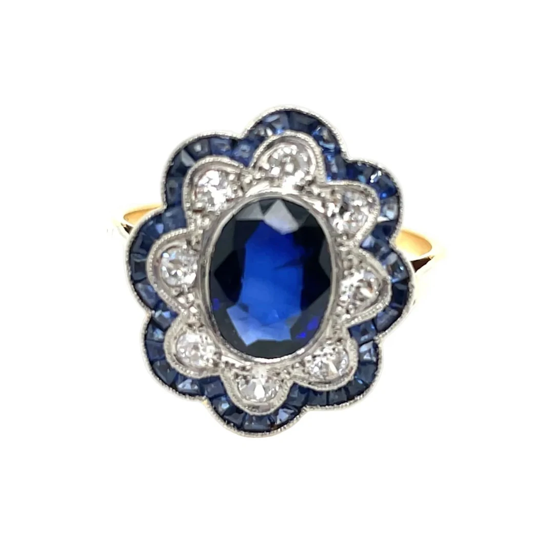Bague Pompadour en or jaune, or blanc, saphirs et diamants