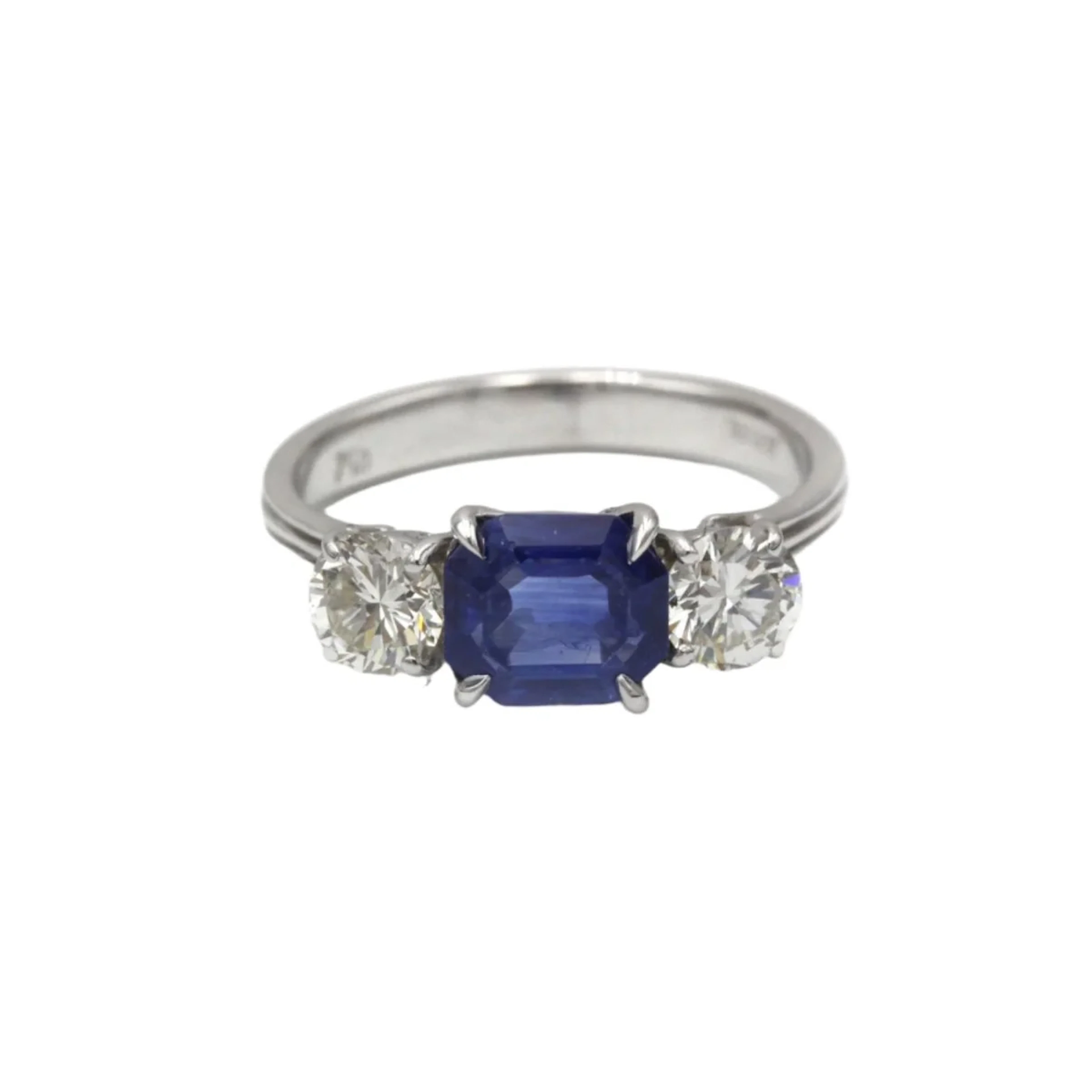 Bague en or blanc, saphir et diamants