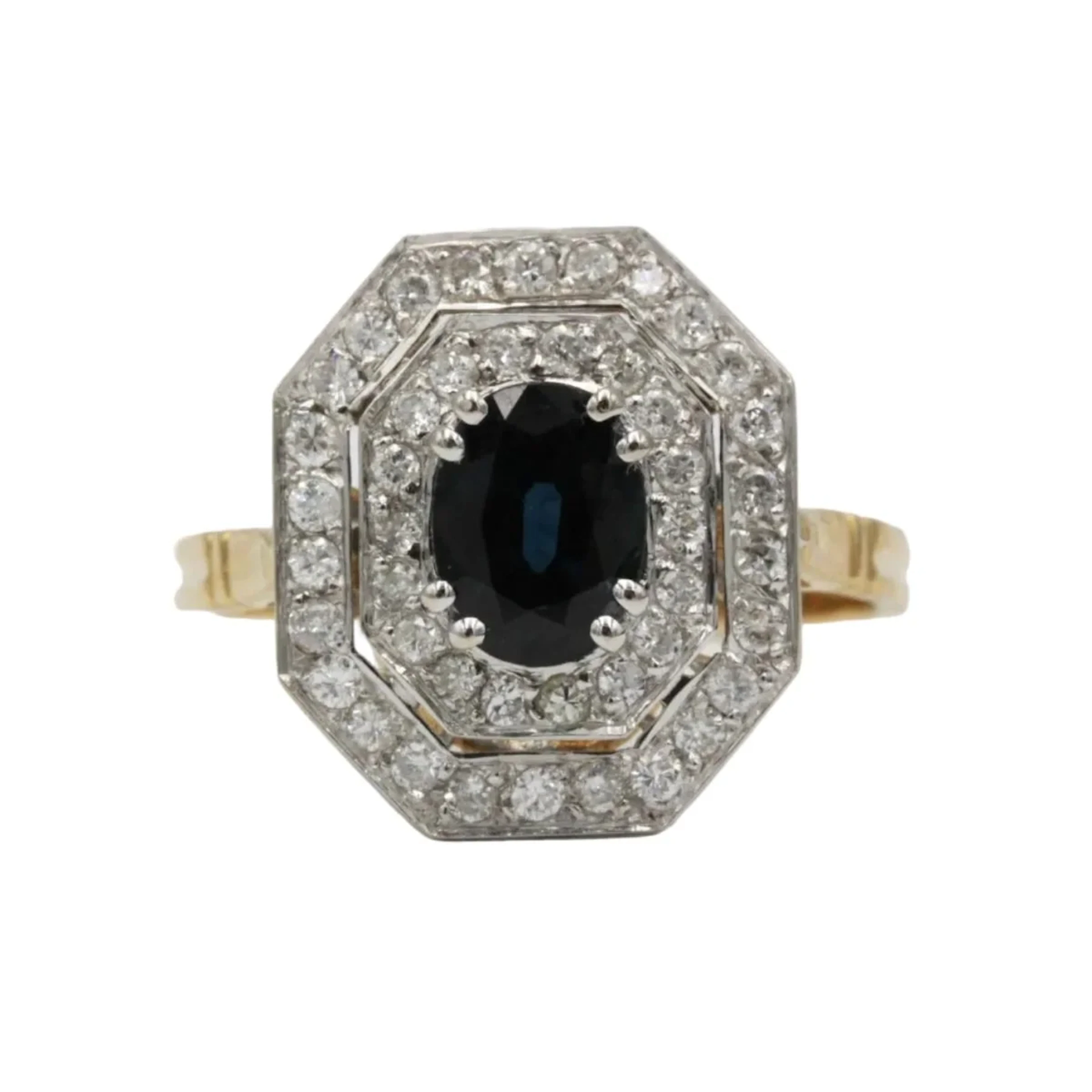 Entourage Ring in yellow gold, sapphire, and diamonds