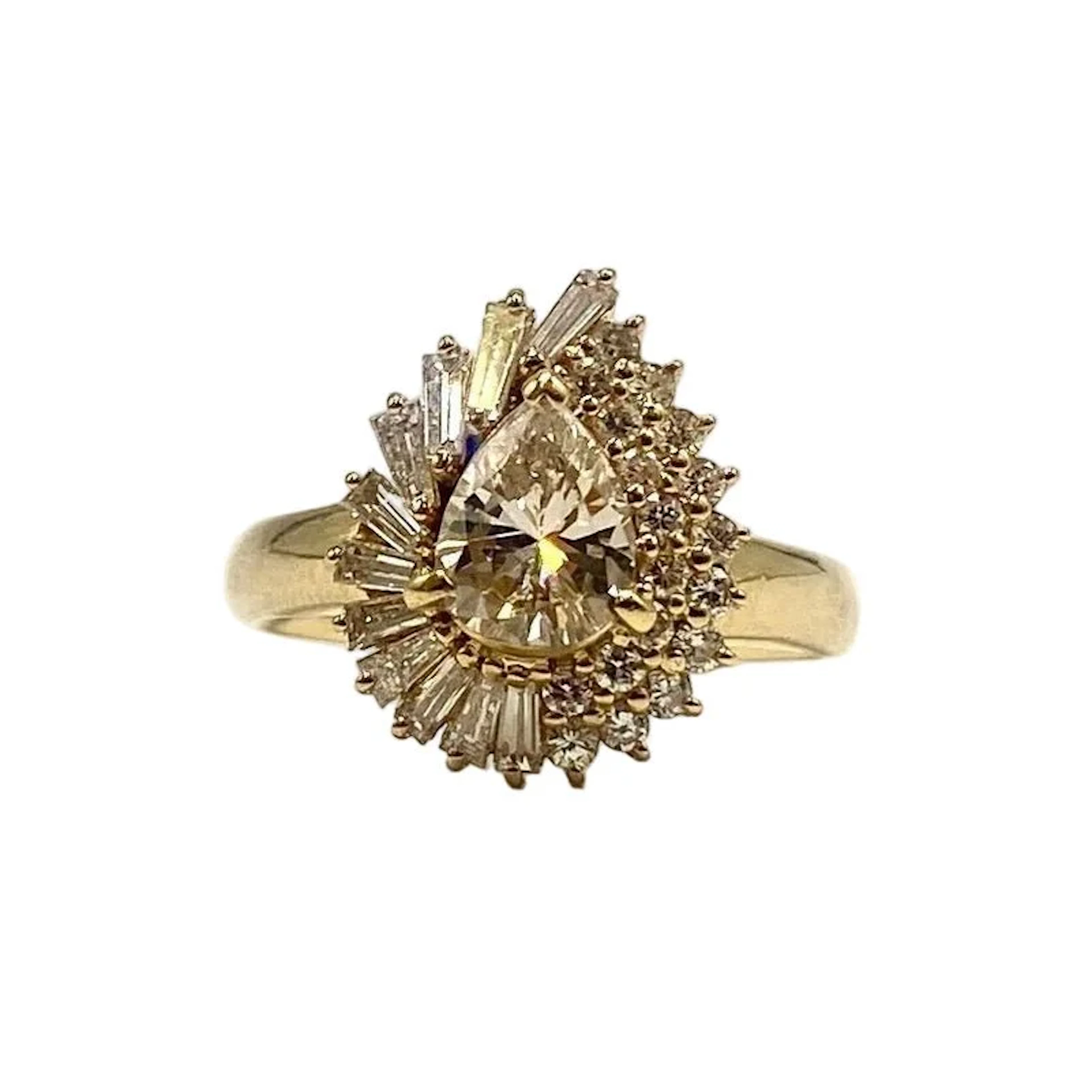"Entourage" Ring in Yellow Gold and Diamonds