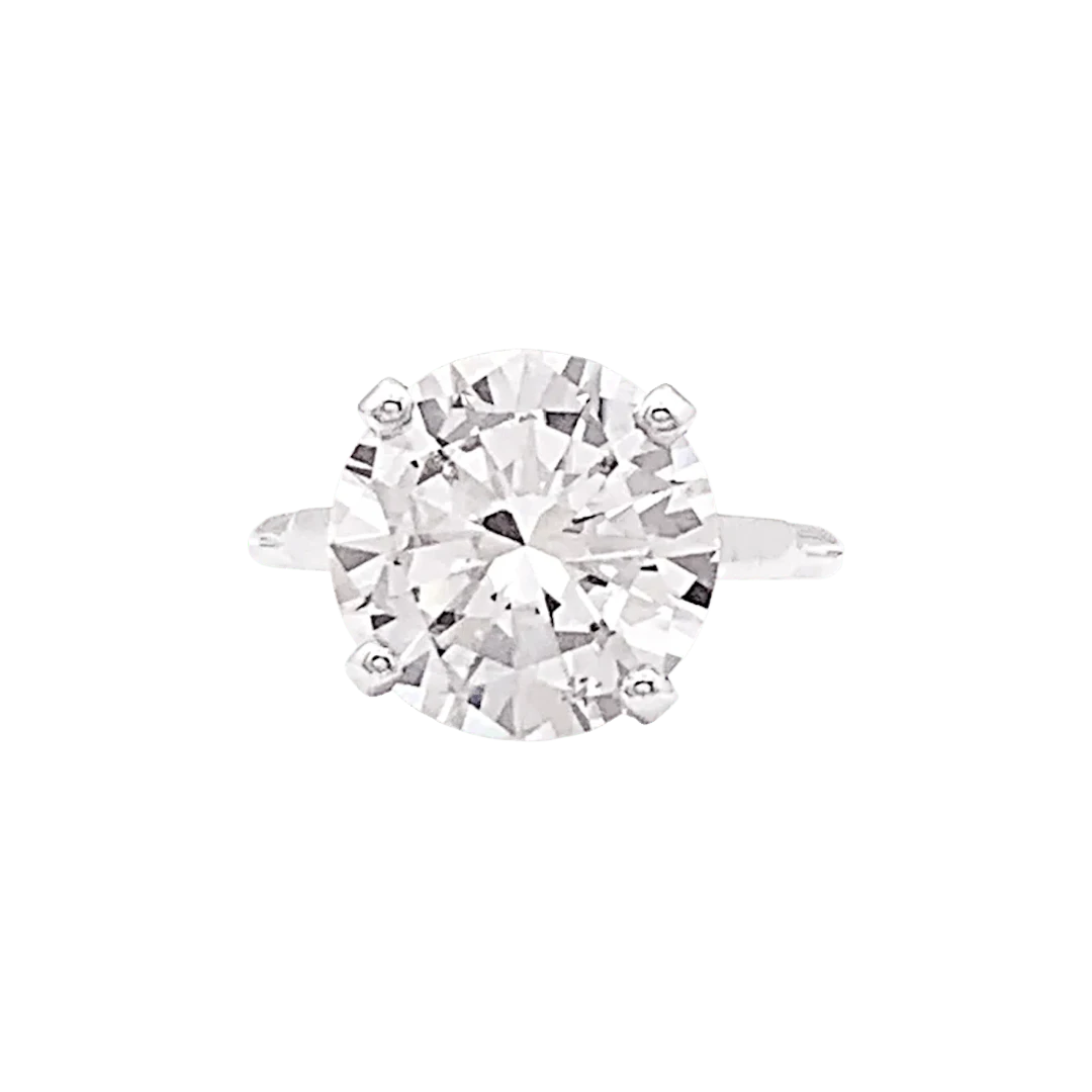 Ring Solitaire in paltinium and diamond