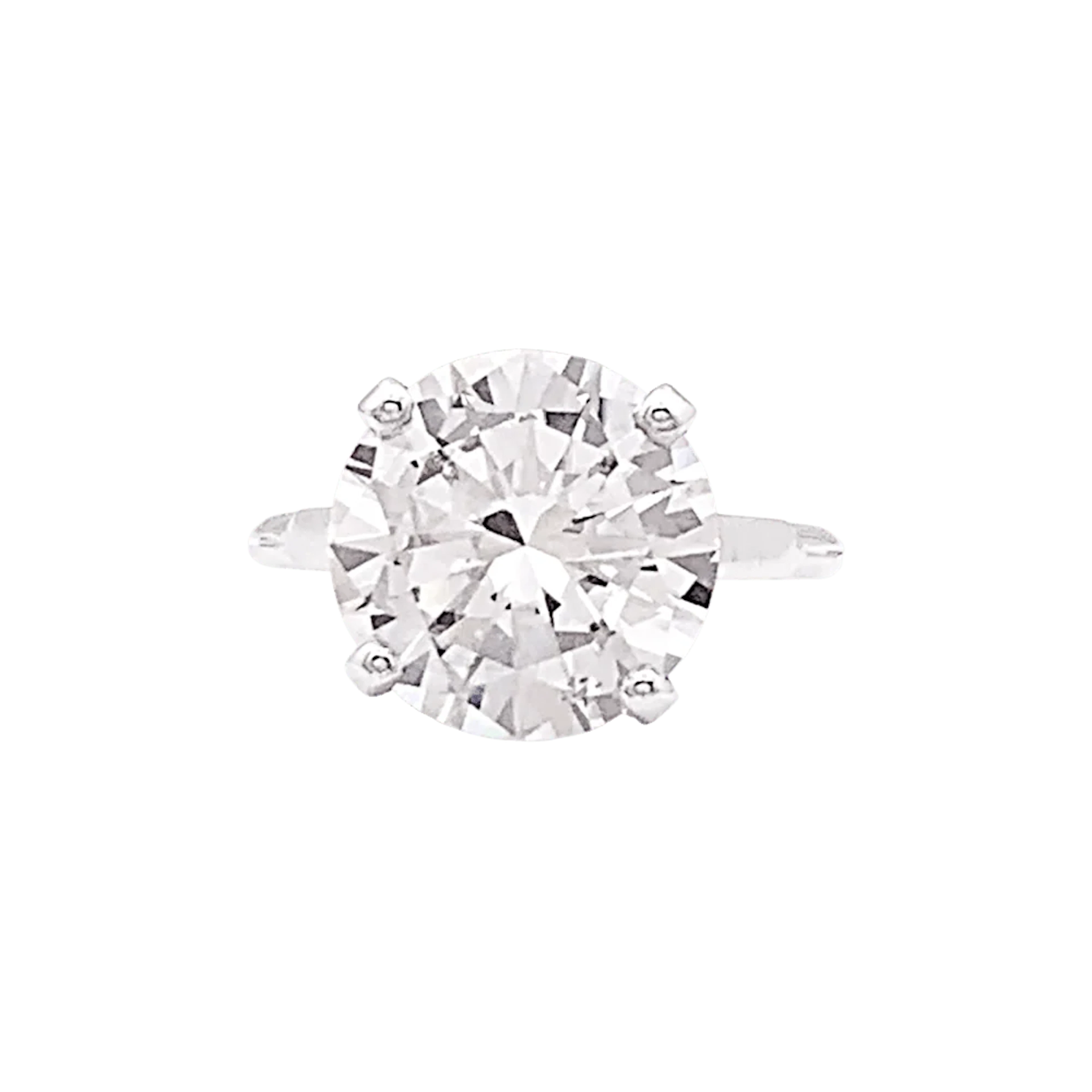 Ring Solitaire in paltinium and diamond