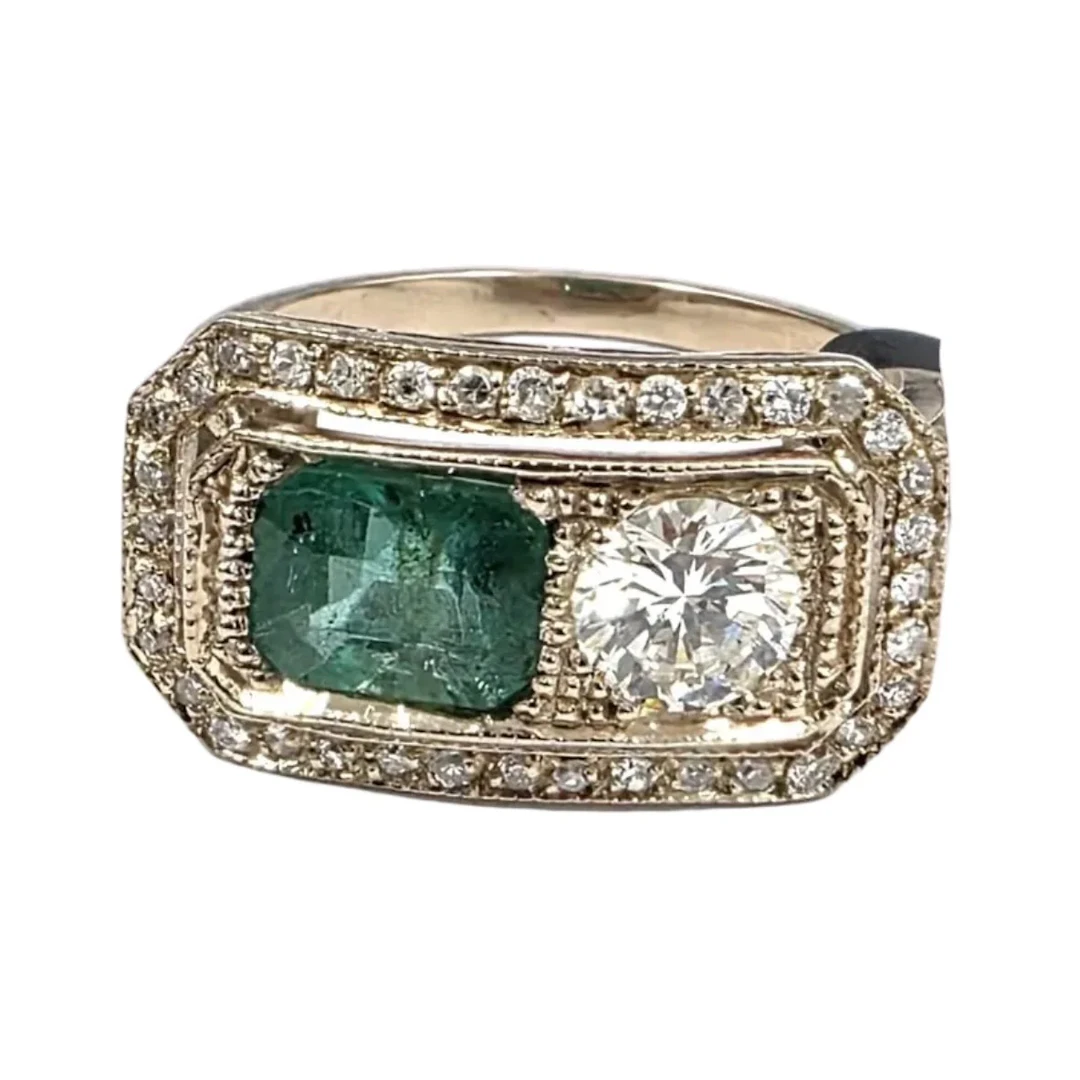 "Toi & Moi" Ring in Yellow Gold, Emerald, and Diamonds