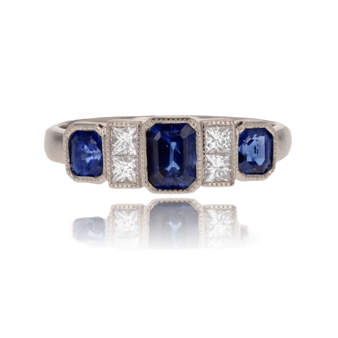 Garter ring in white gold, sapphires and diamonds