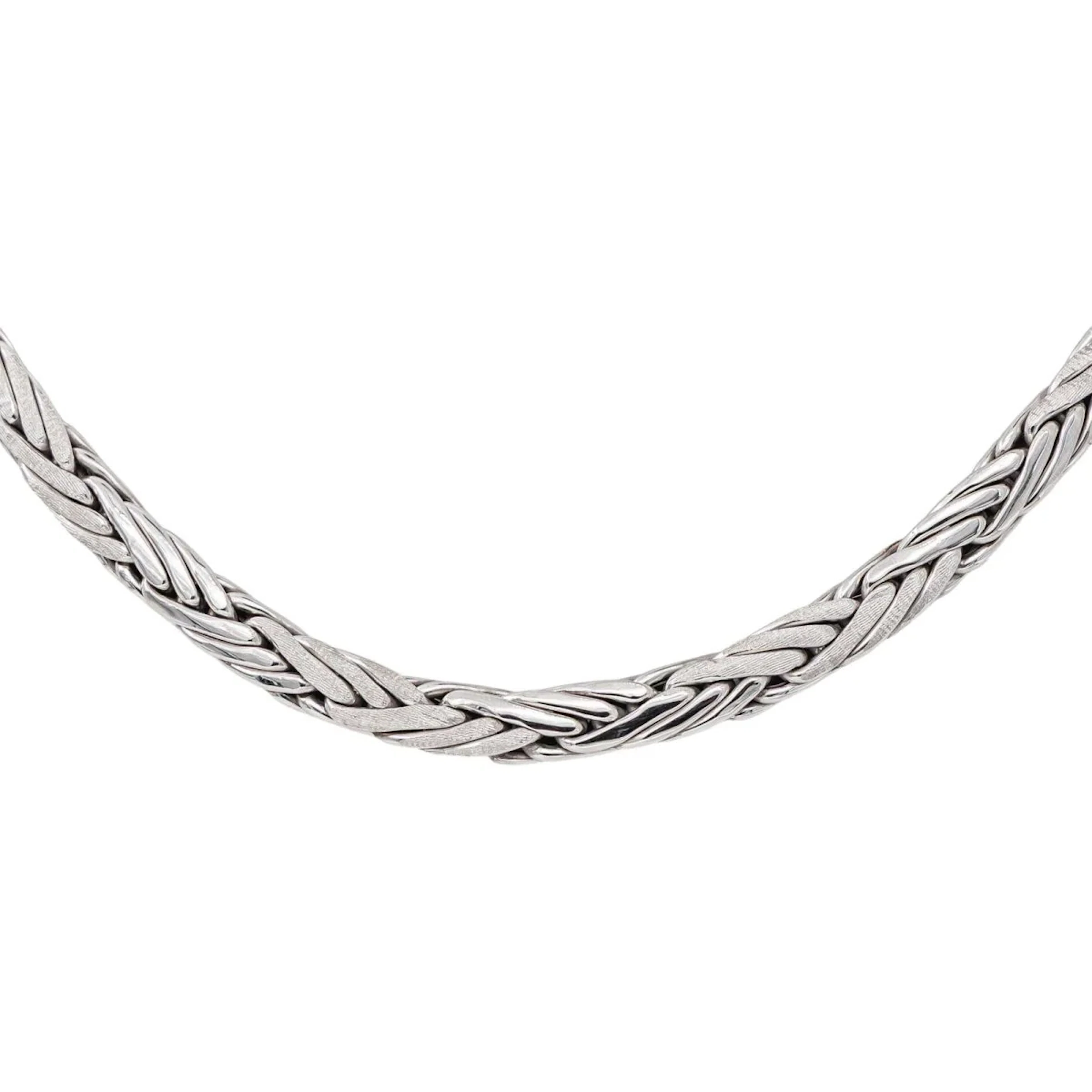 White Gold Link Necklace