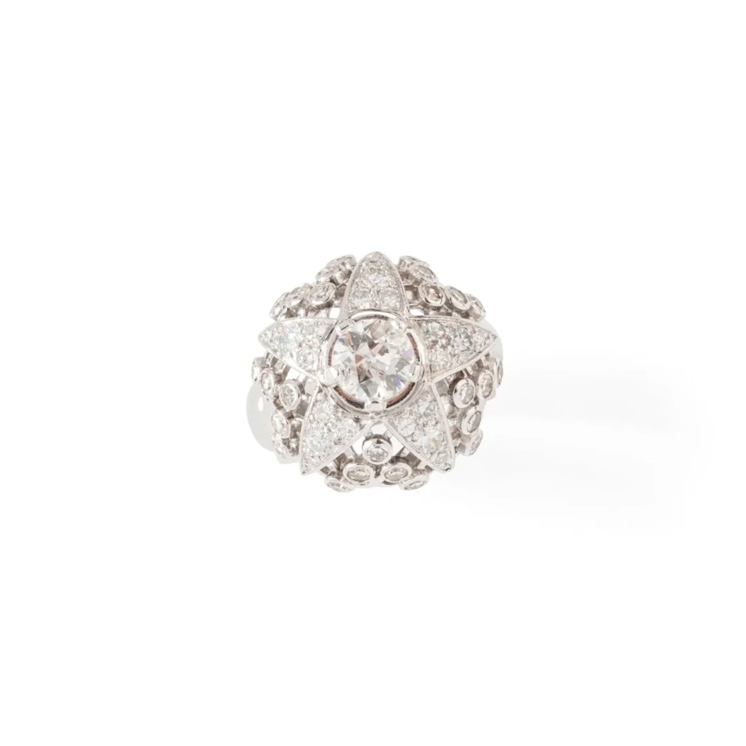 Star Dome Ring in white gold, platinum and diamonds