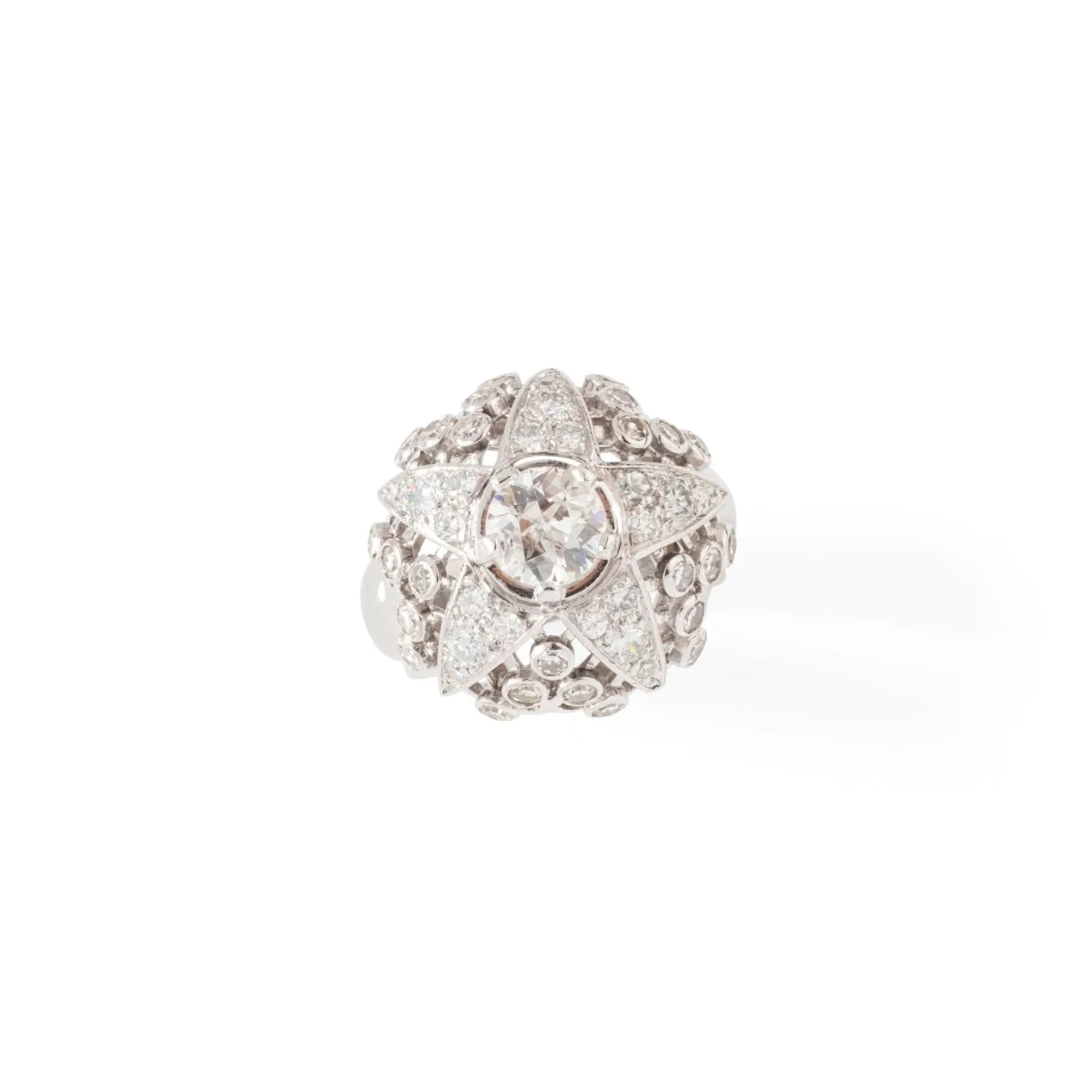 Star Dome Ring in white gold, platinum and diamonds