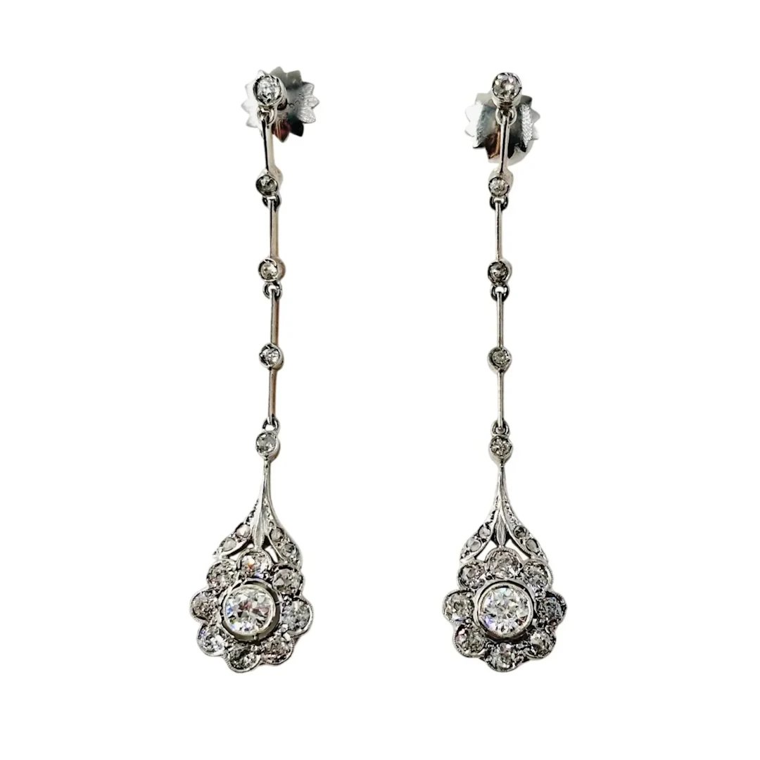 Belle Époque earrings in platinum, yellow gold, and diamonds