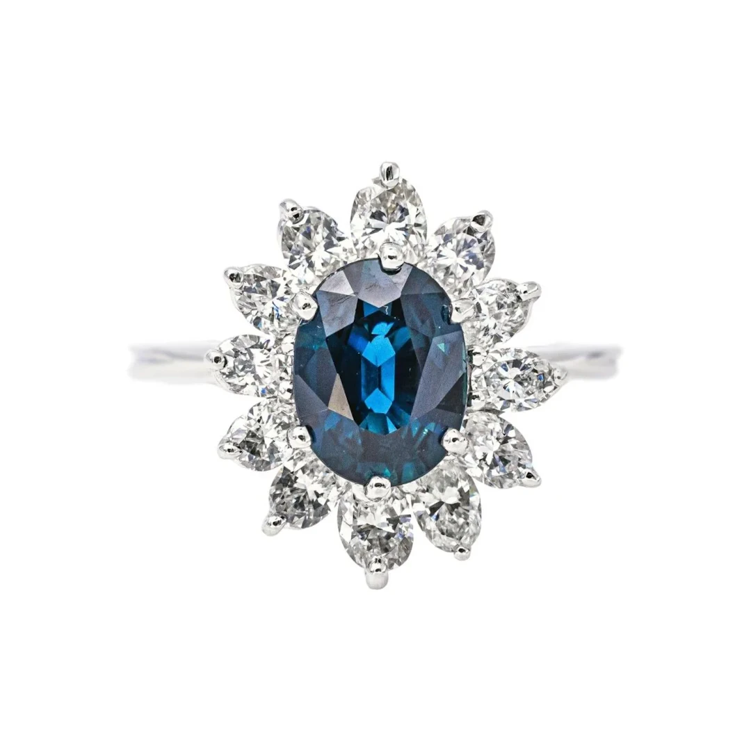 Pompadour Ring in White gold with Sapphire