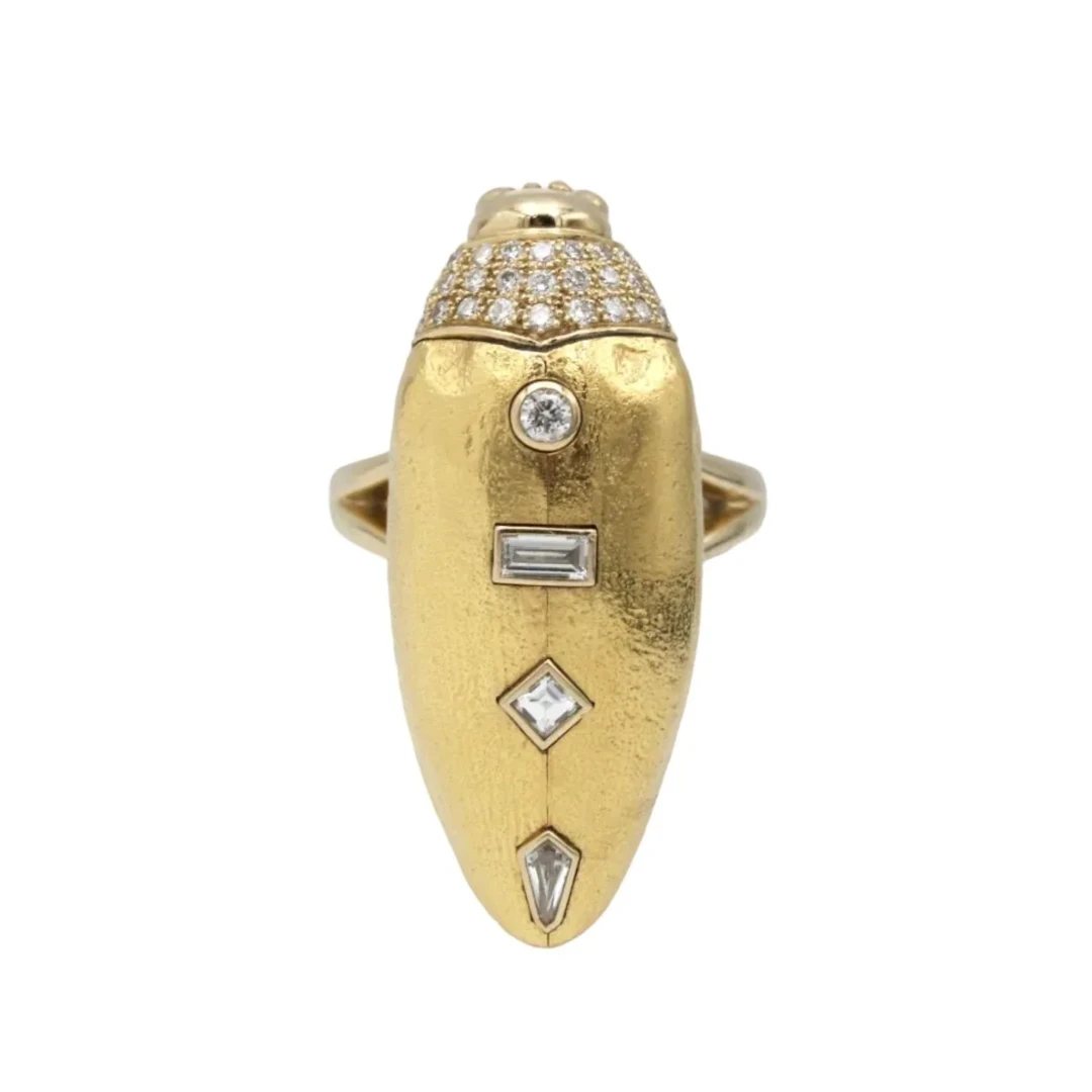 Ring BIBI VAN DER VELDEN "Scarabée" in yellow gold, garnets and diamonds