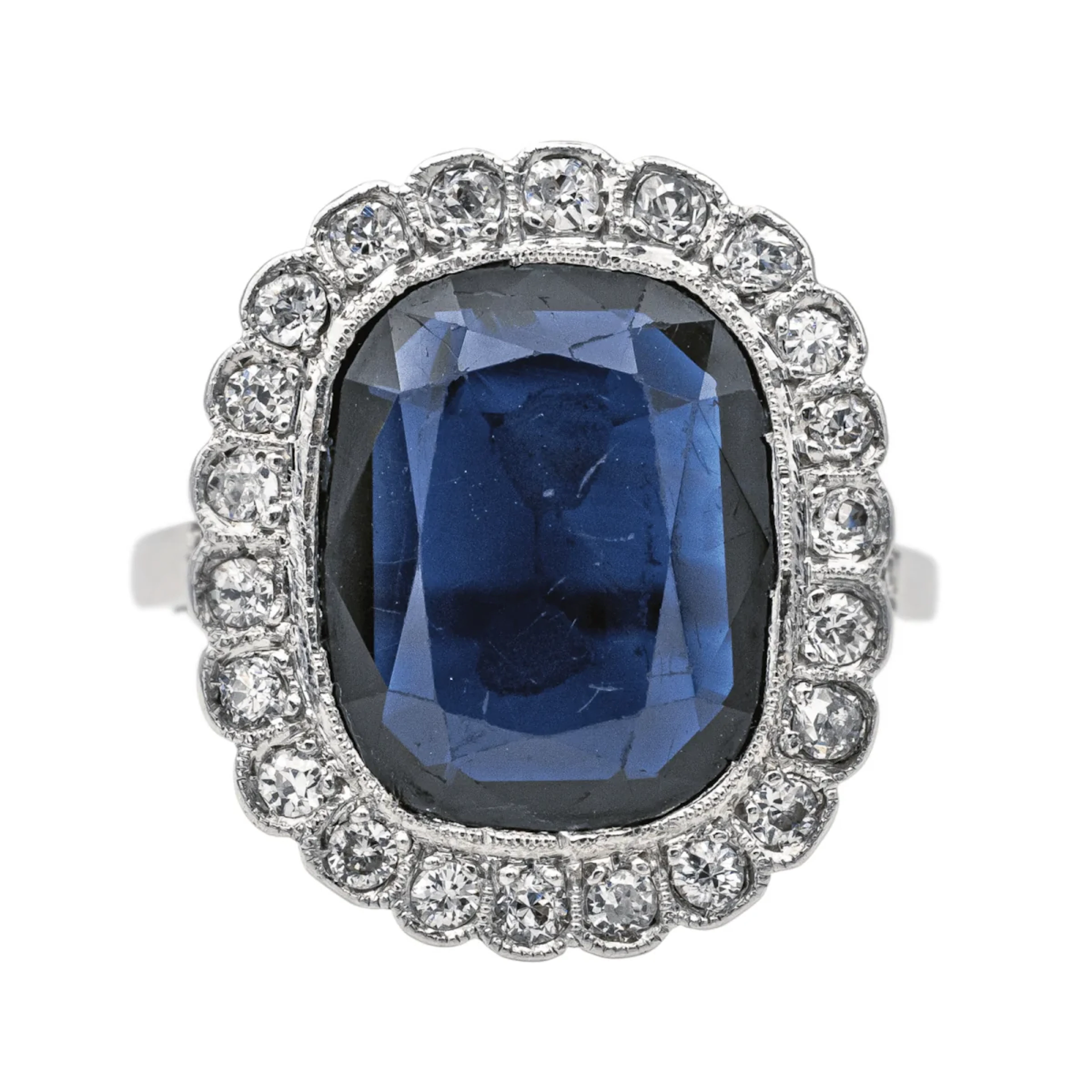 Bague Pompadour en platine, saphir et diamants