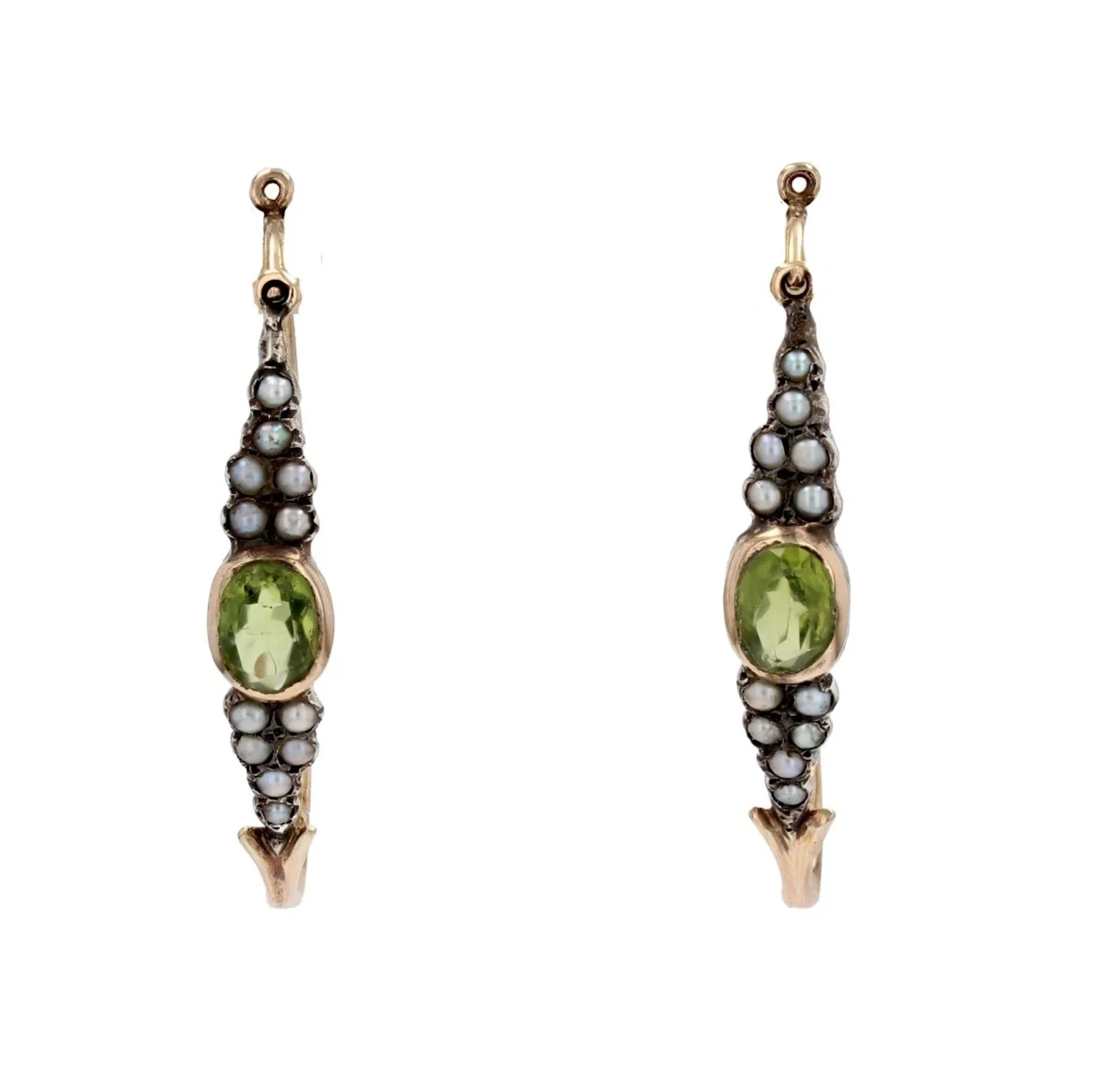 Drop earrings in yellow gold, silver and pearls
