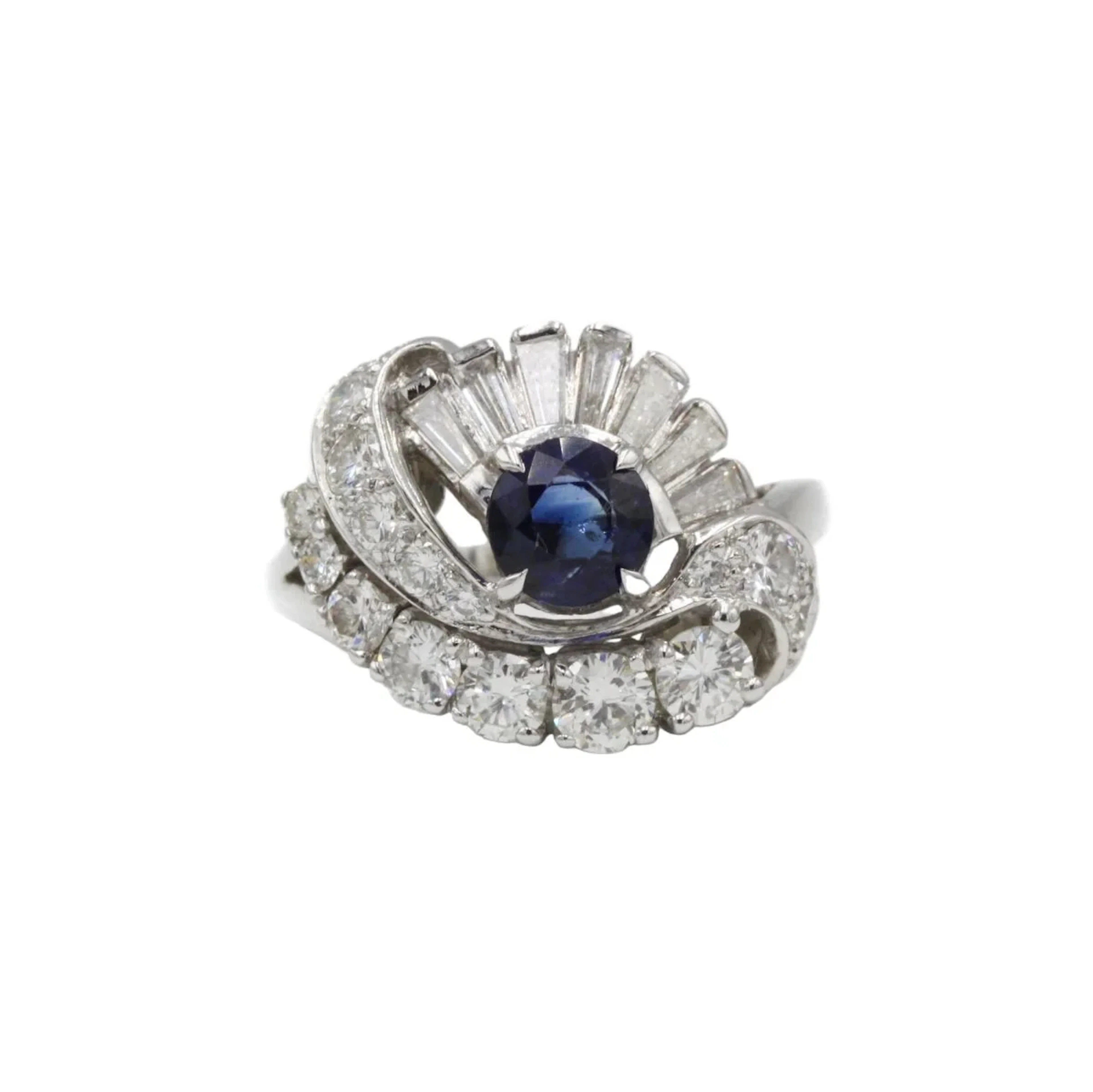 White gold, sapphire and diamond ring