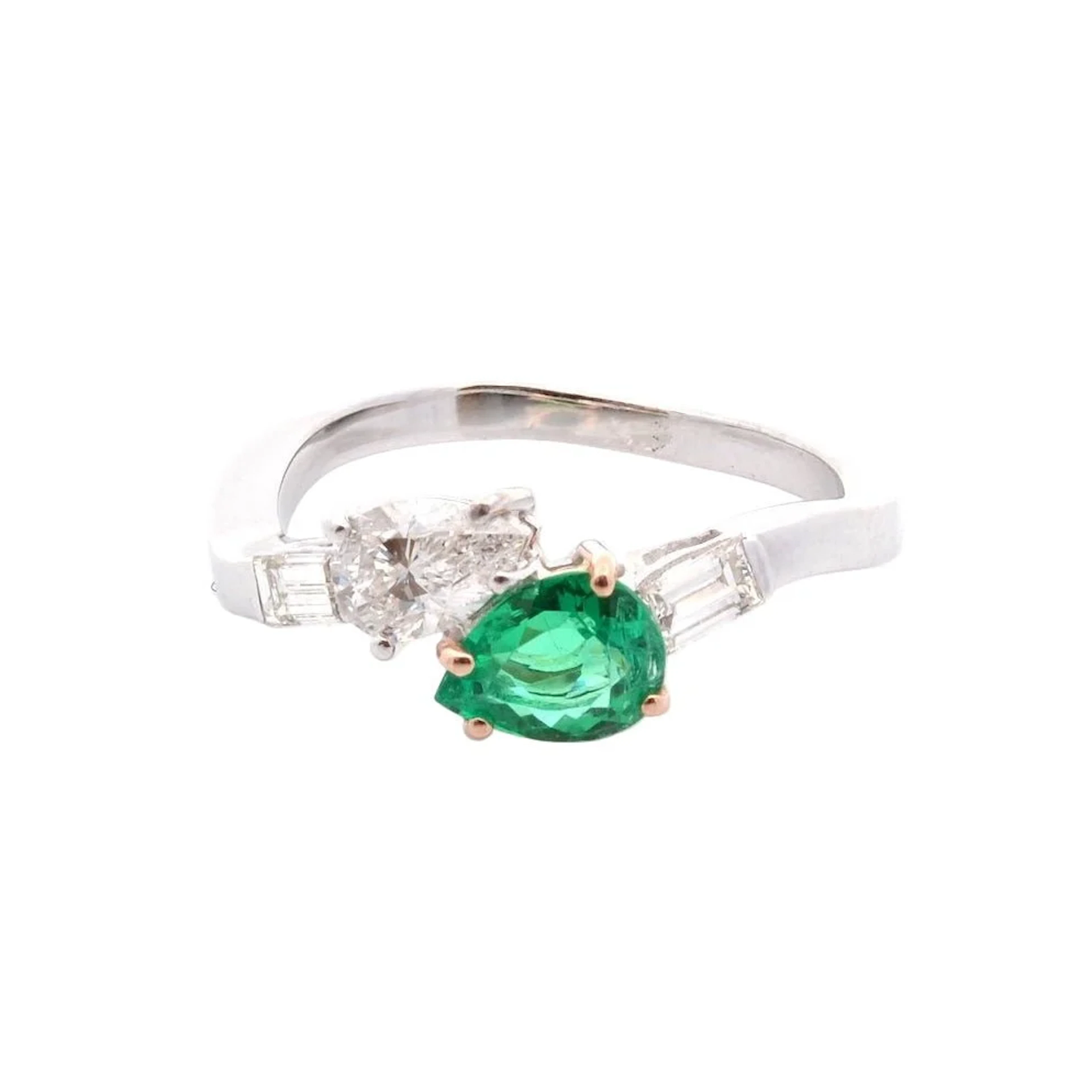 Ring You and Me in white gold, emerald and diamonds