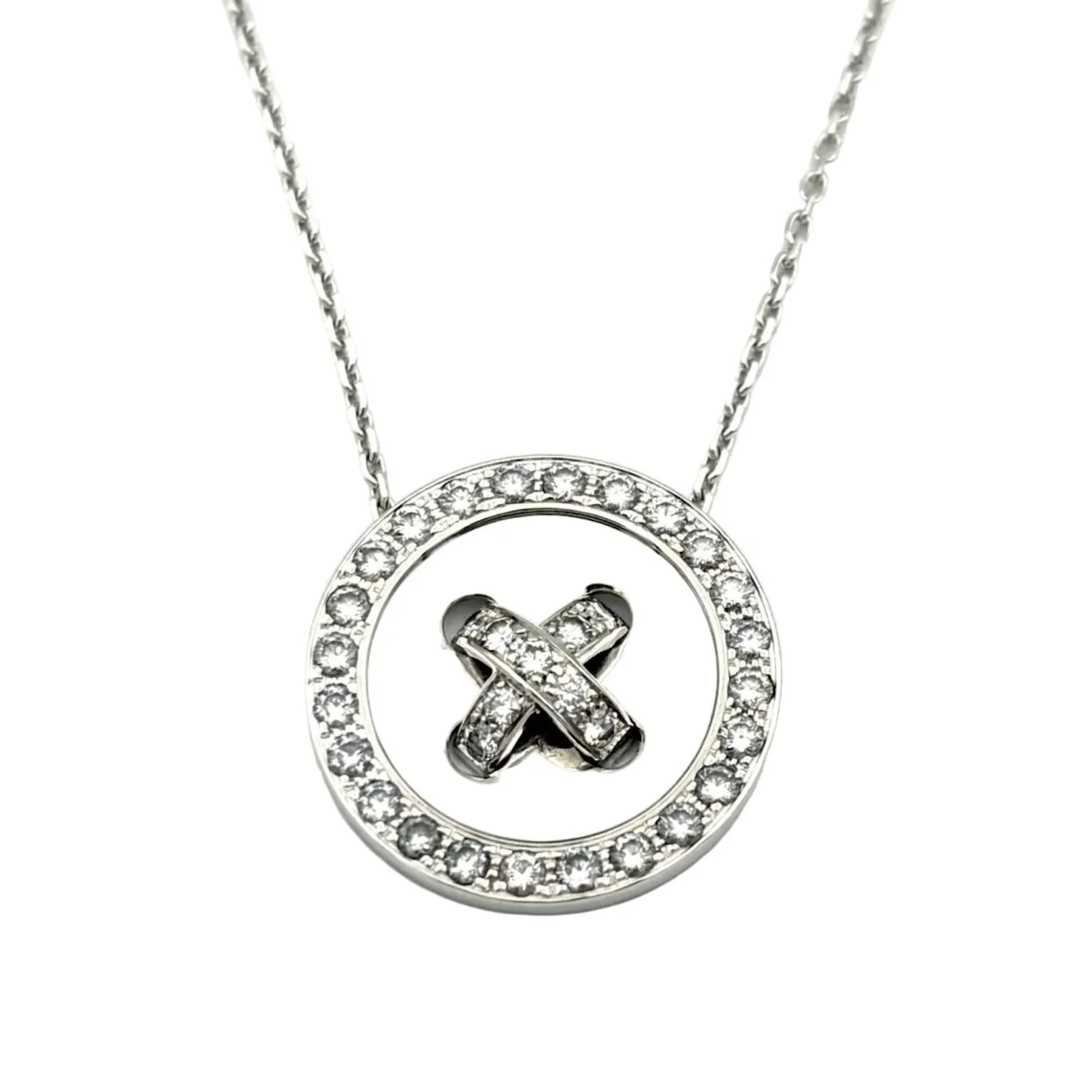 Necklace Pendant VAN CLEEF & ARPELS "Boutonnière" in White gold and Diamonds