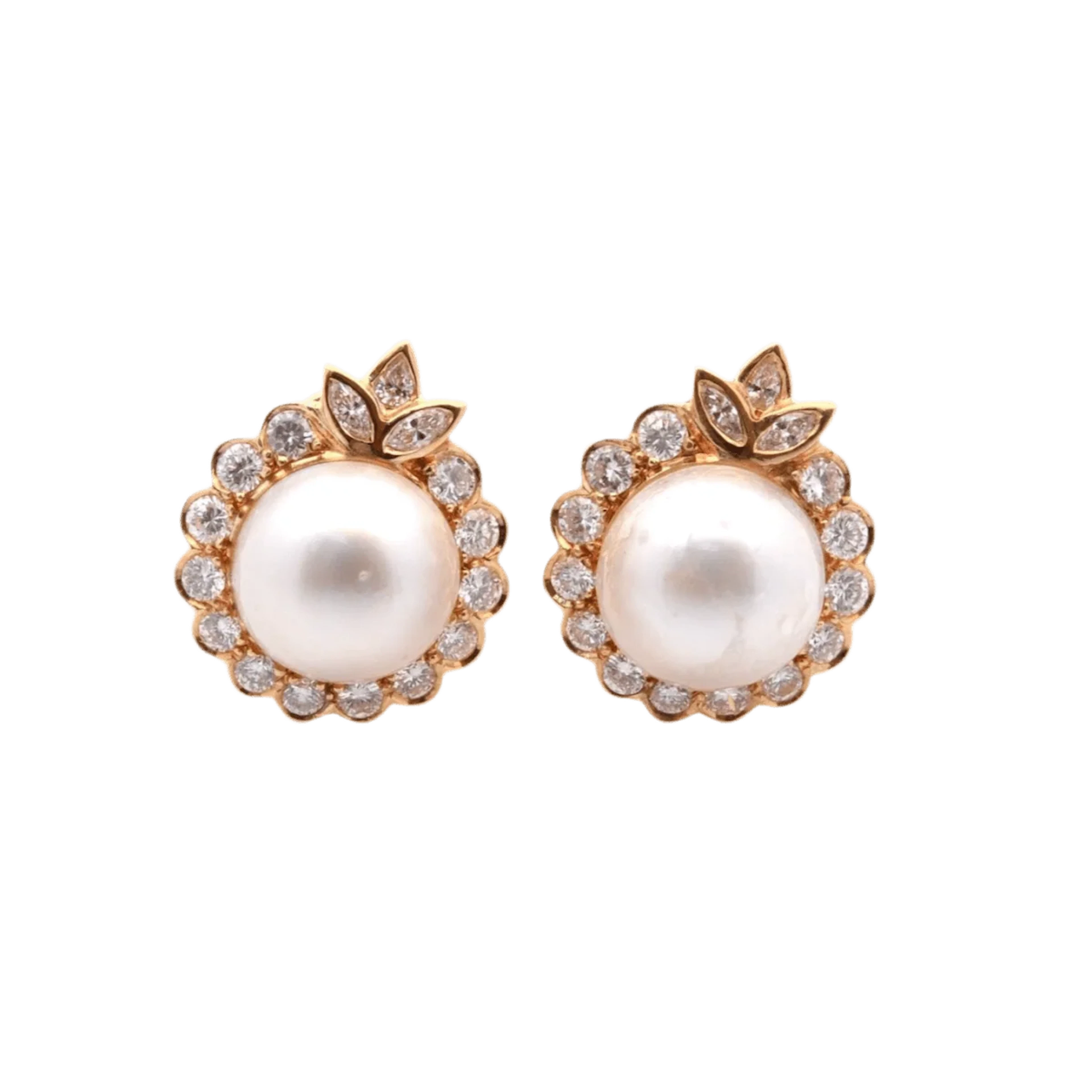 Earrings in yellow gold, pearls and diamonds.
