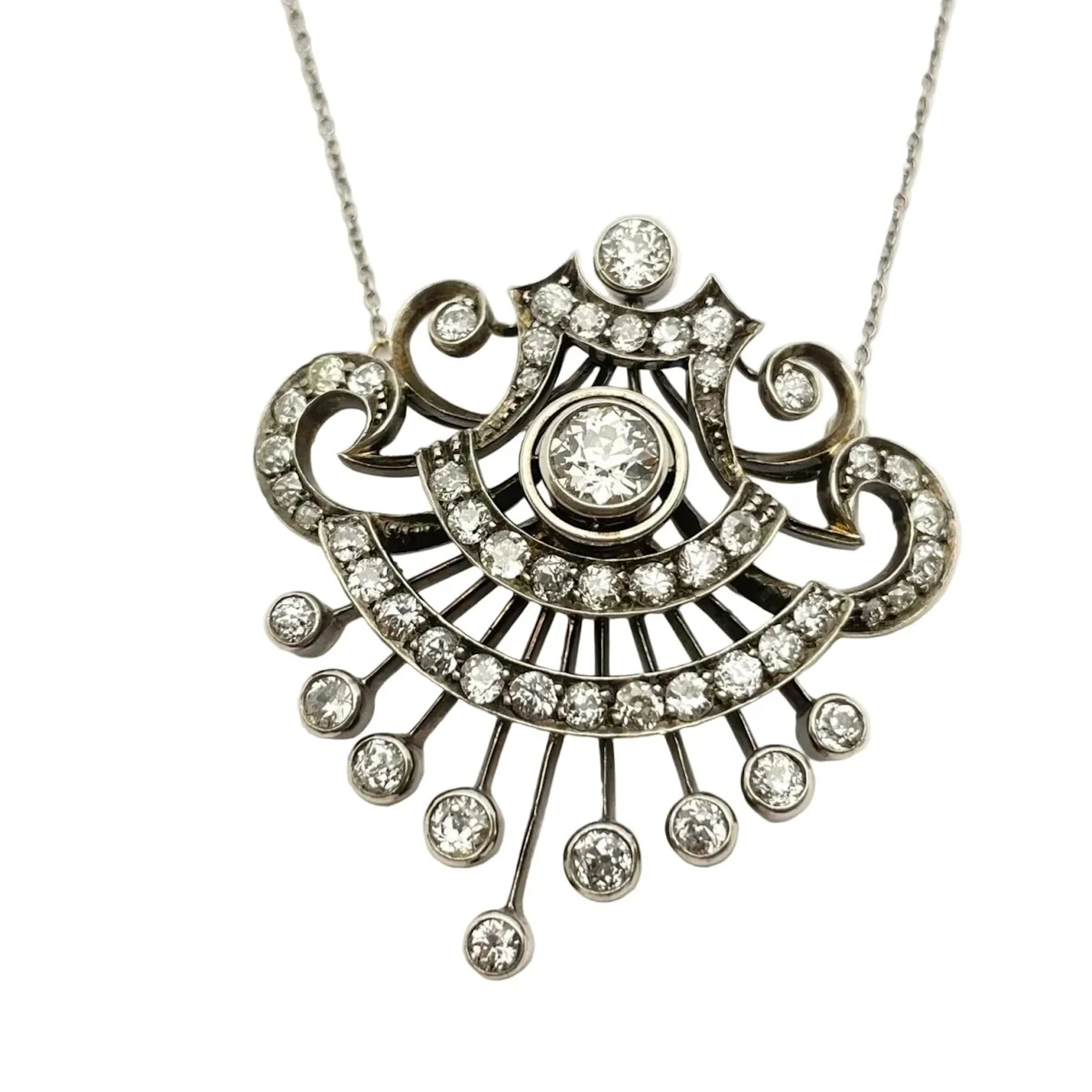 White Gold and Diamond Pendant Necklace