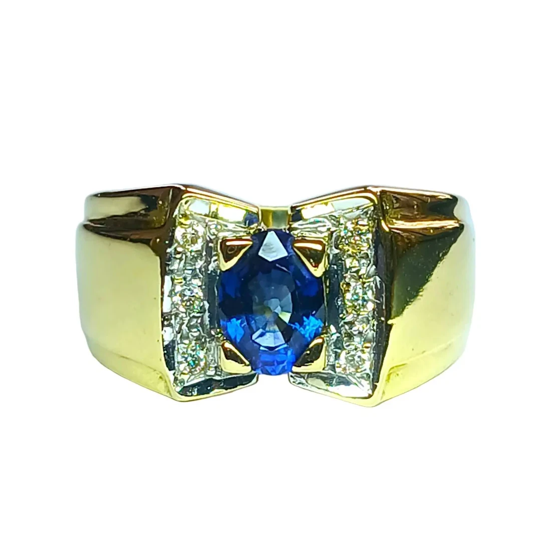 Tank Ring in white gold, yellow gold, sapphire, and diamonds