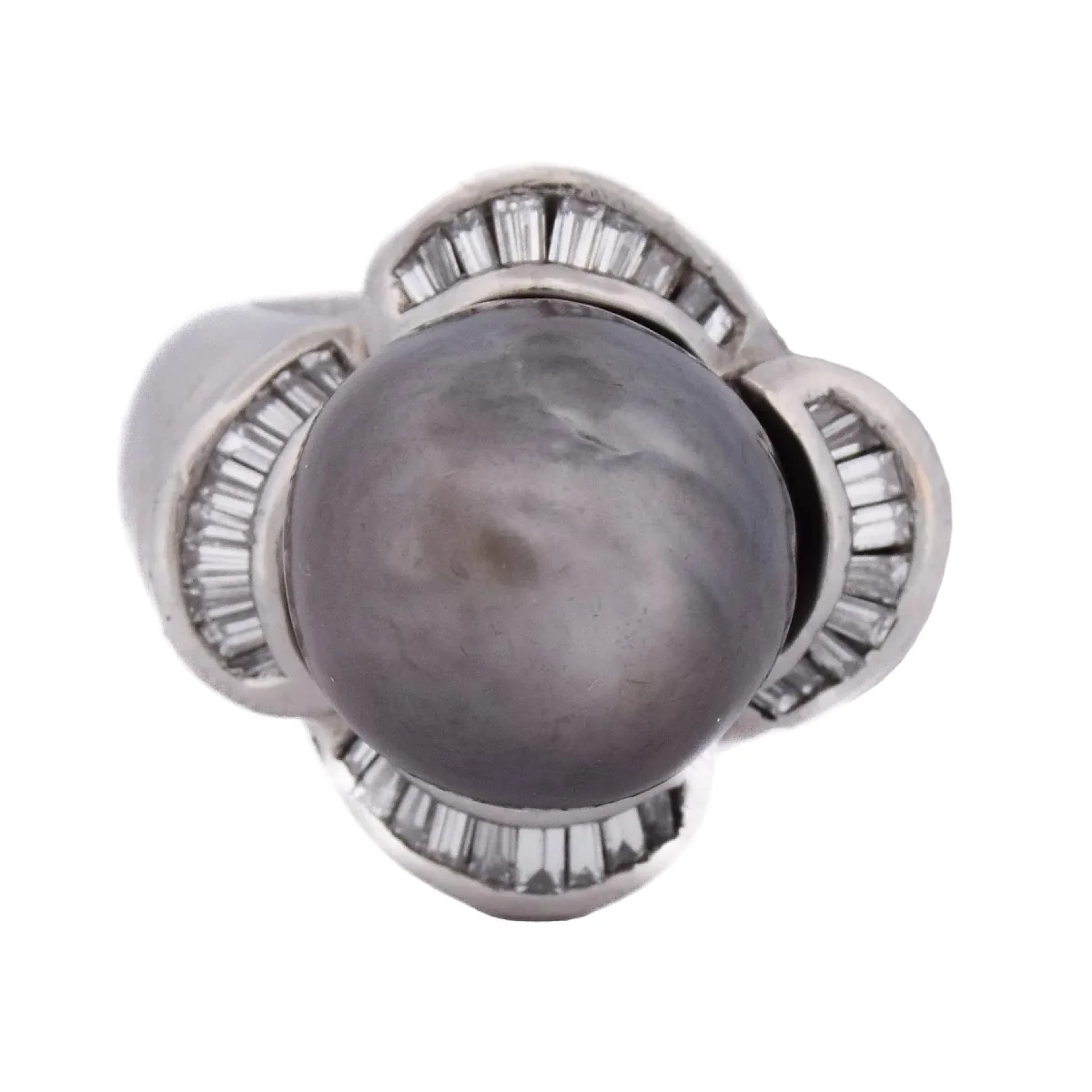 Cocktail Ring in White gold, Pearls and Diamonds