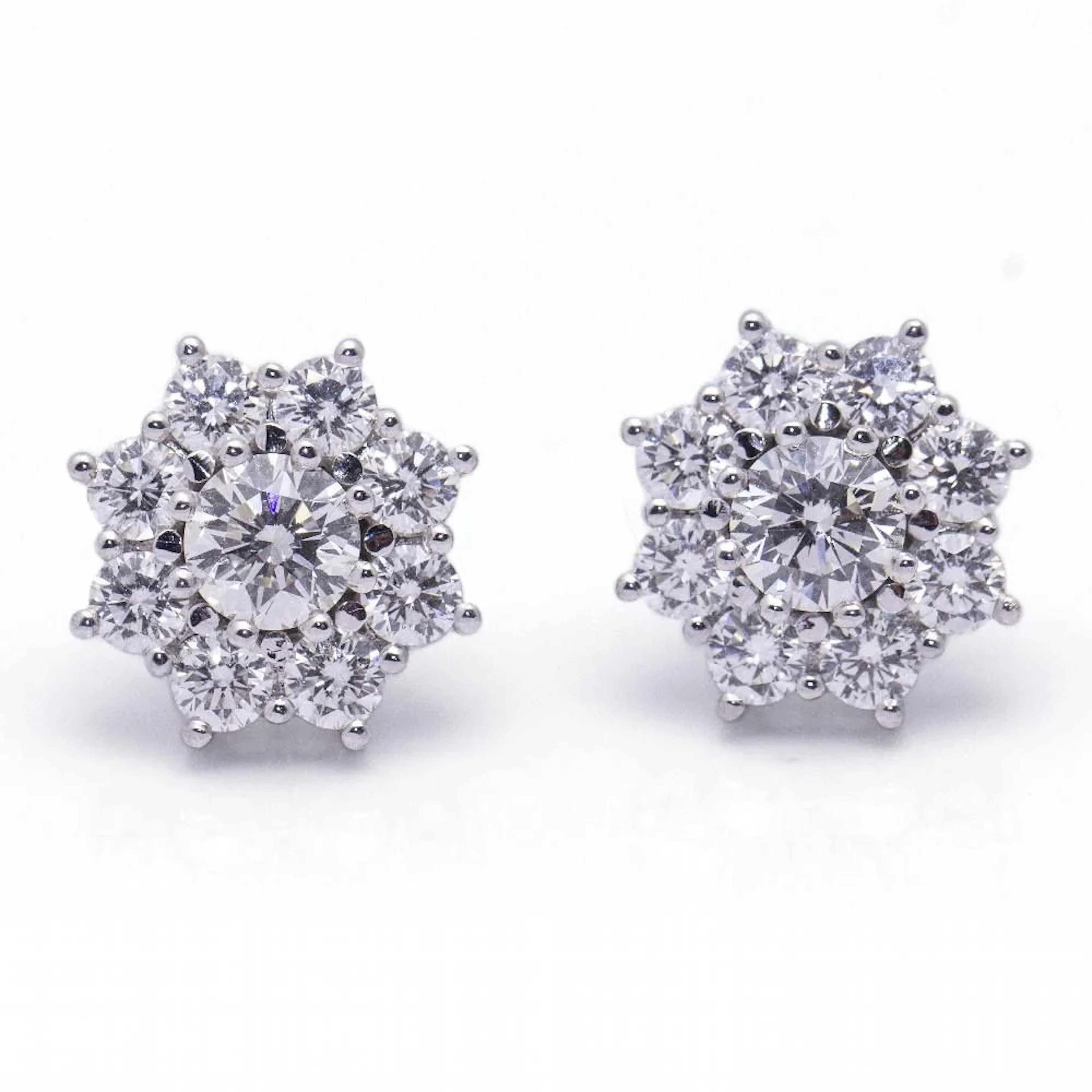 Earrings Fleas in white gold and diamonds