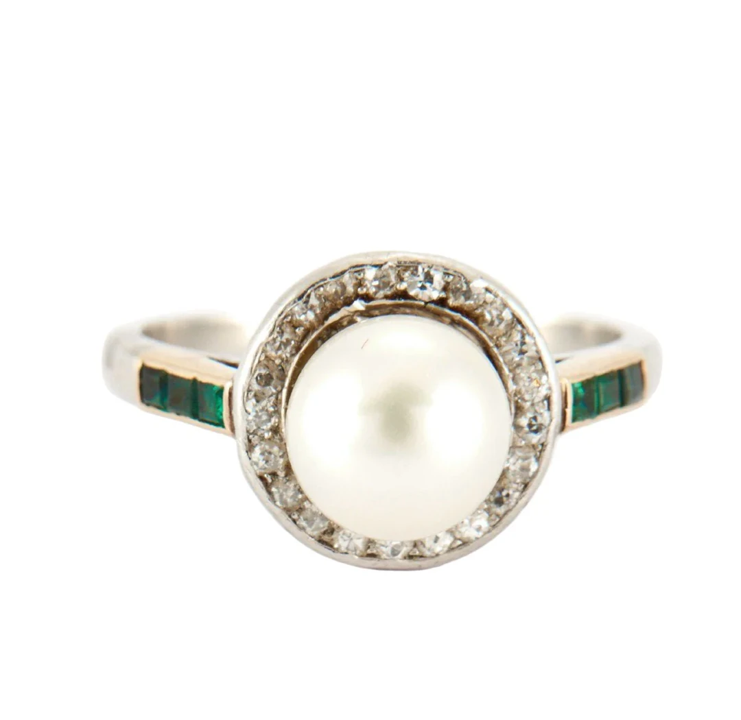 Ring Art Deco emerald pearl diamonds in paltinium and yellow gold