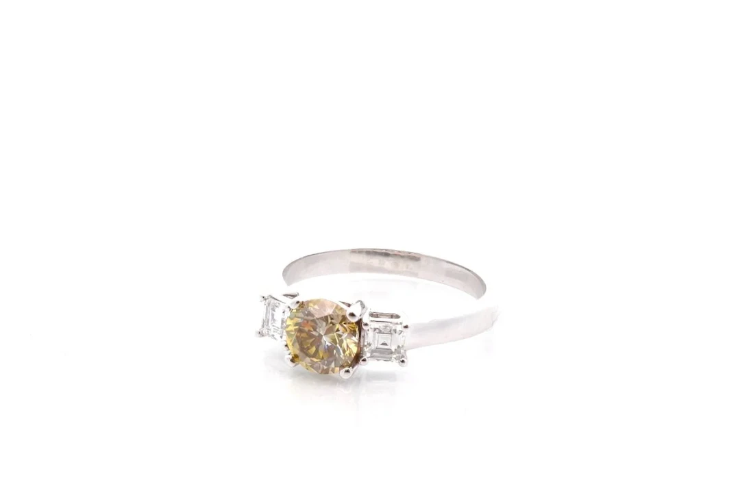 Yellow gold Diamond Ring