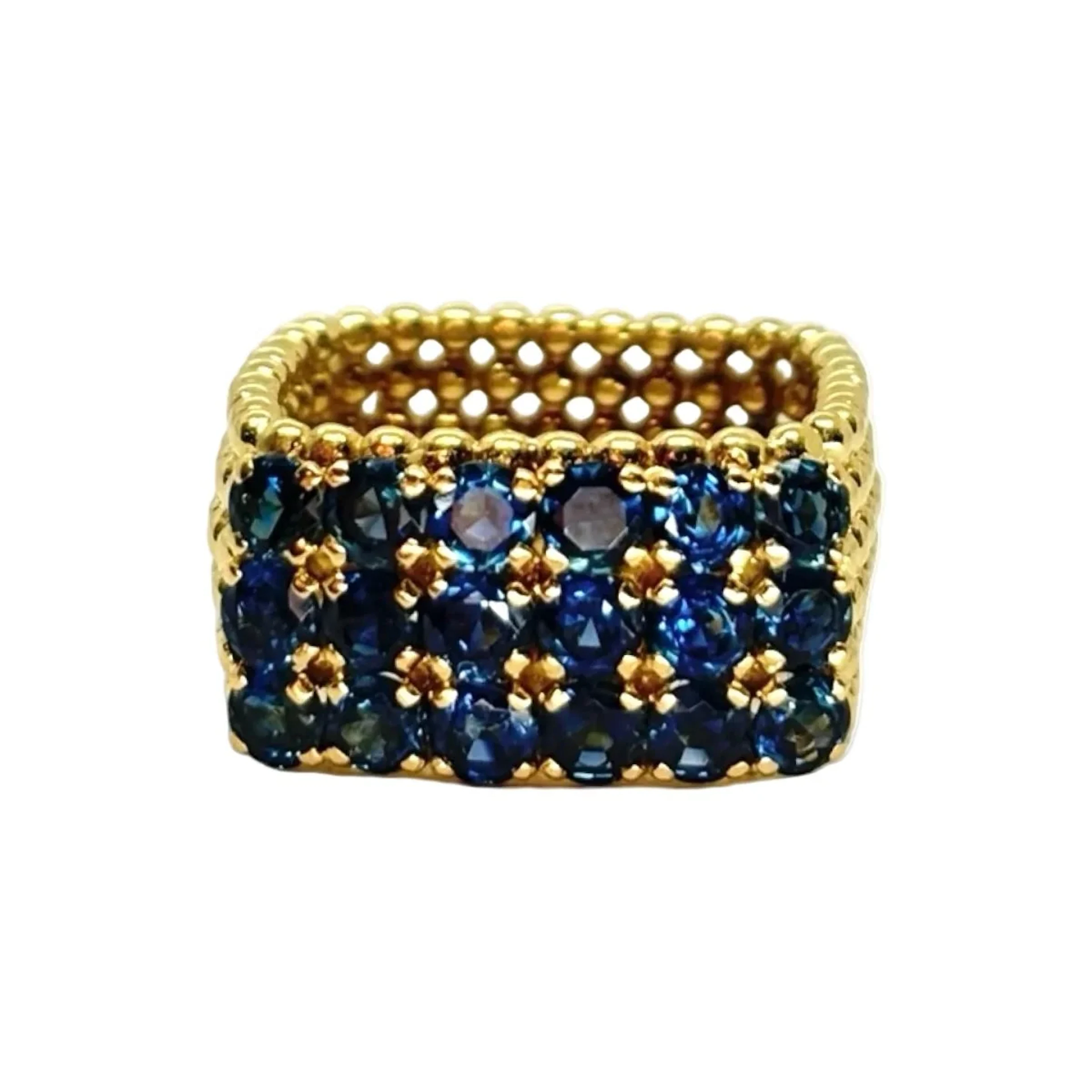 Ring in yellow gold and sapphires