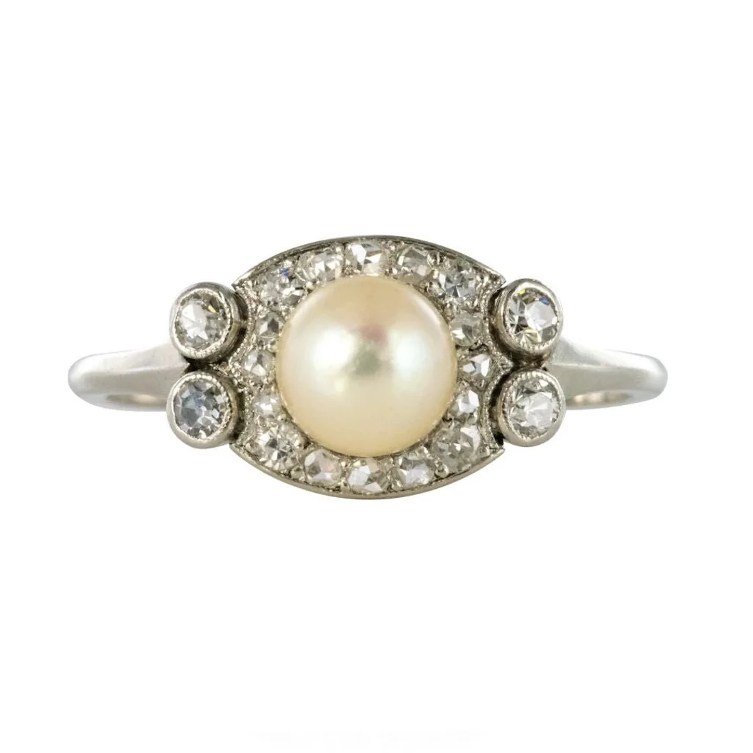 Entourage Ring in Platinum, Pearl, and Diamonds