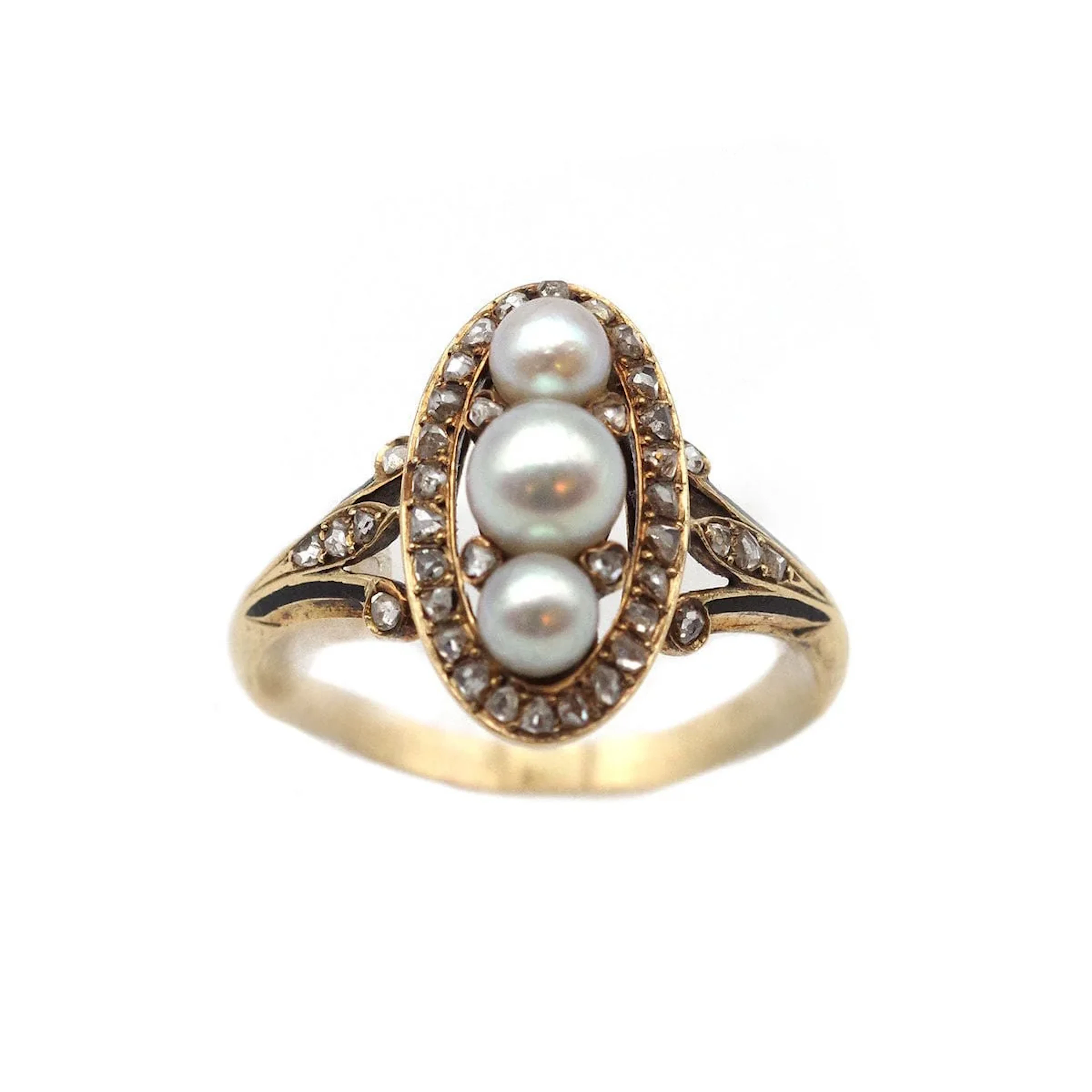 Trilogy ring in yellow gold, pearls and diamonds