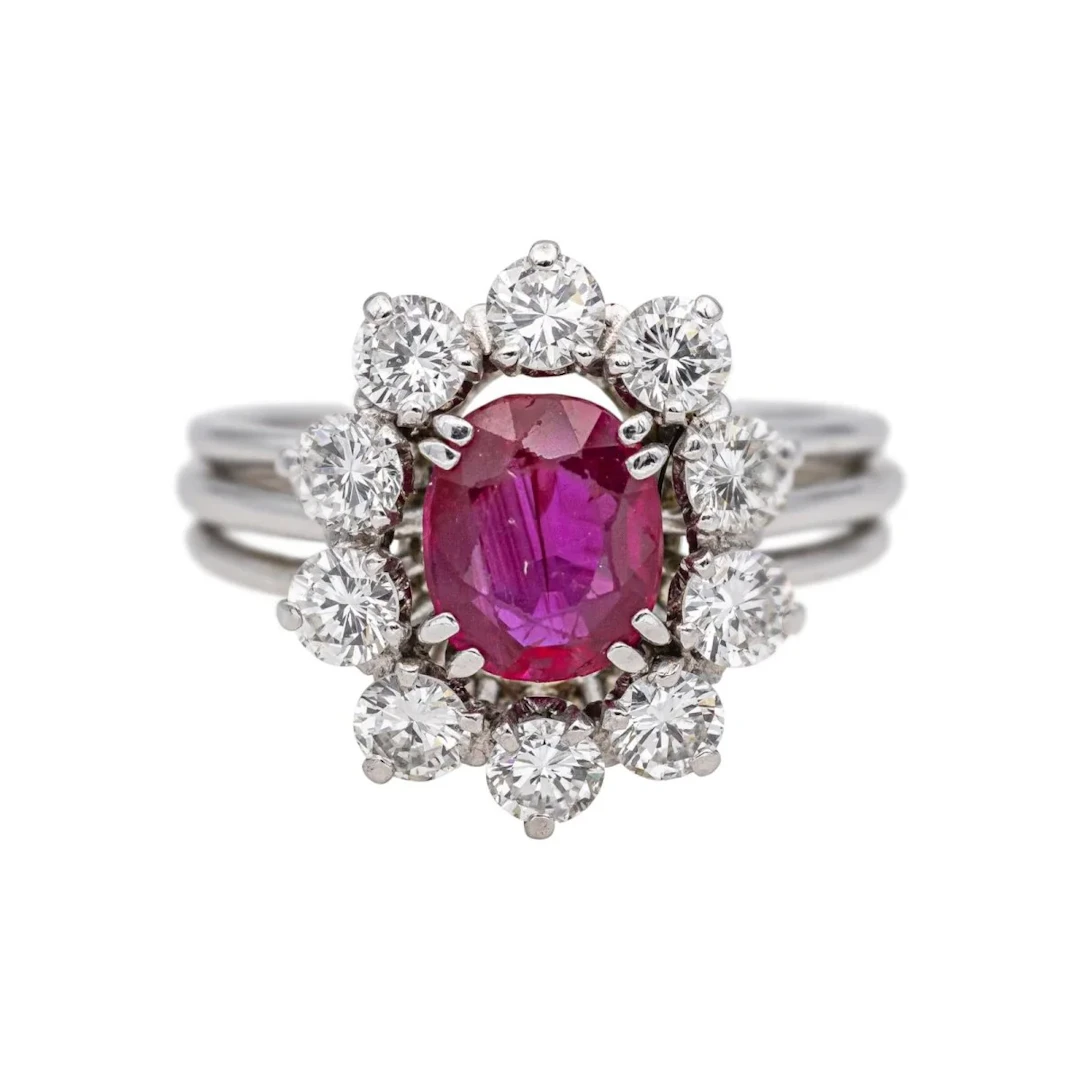 Ring Marguerite in white gold, paltinium, ruby and diamonds.