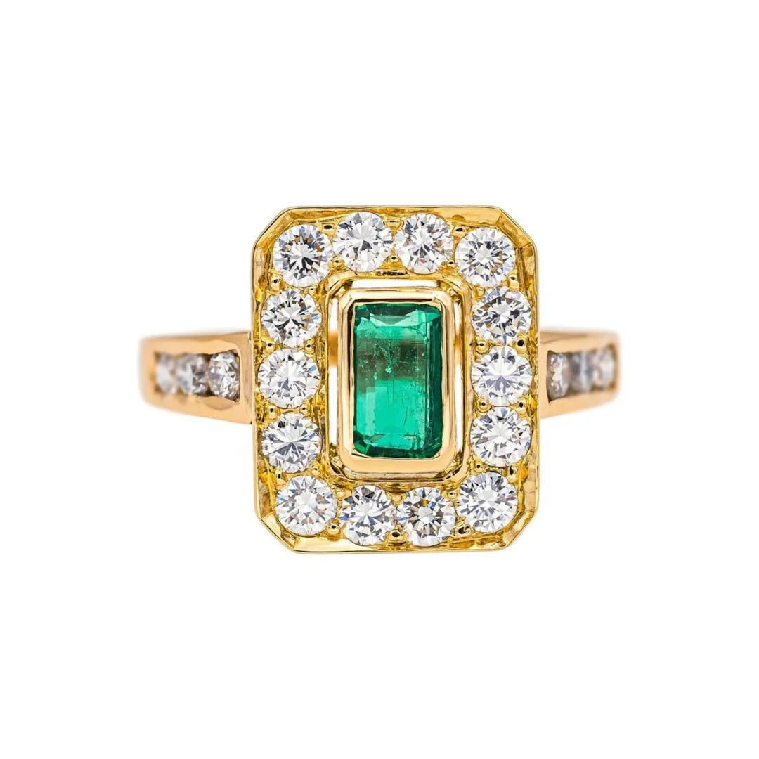 Emerald Yellow gold Ring
