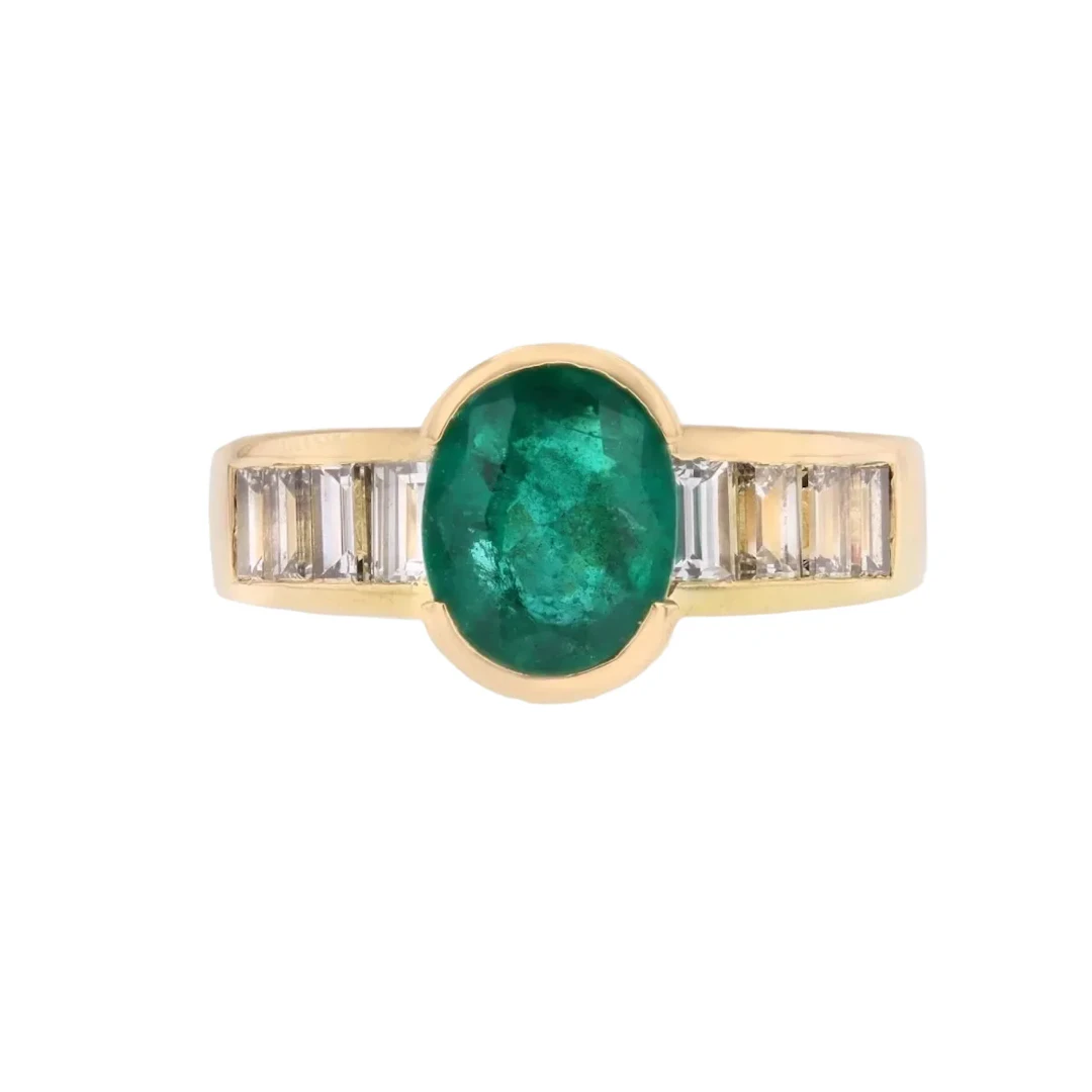 Pompadour ring in yellow gold, emerald and diamonds
