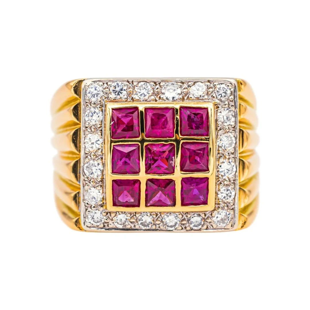 Yellow gold Ruby Signet ring