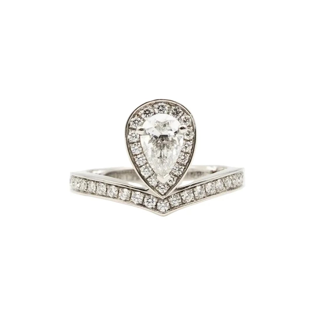Ring Solitaire CHAUMET "Joséphine Aigrette" in paltinium and diamonds