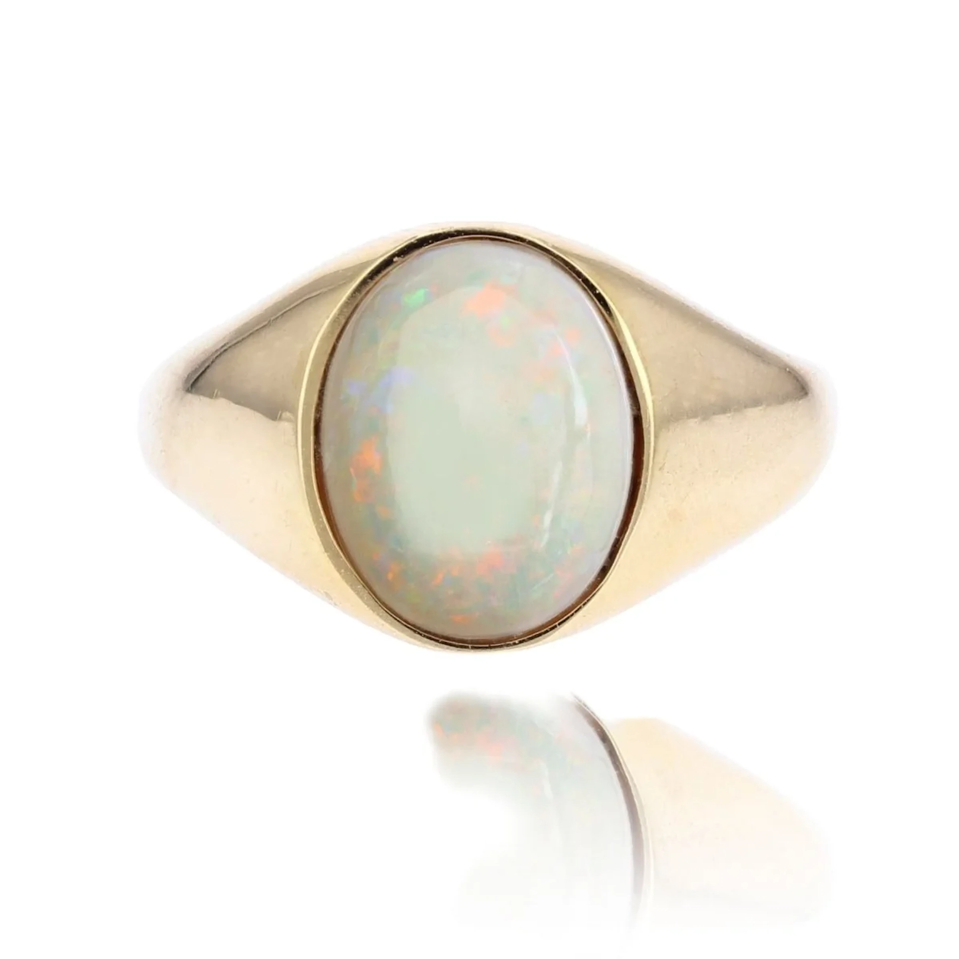 Yellow gold and opal bangle ring