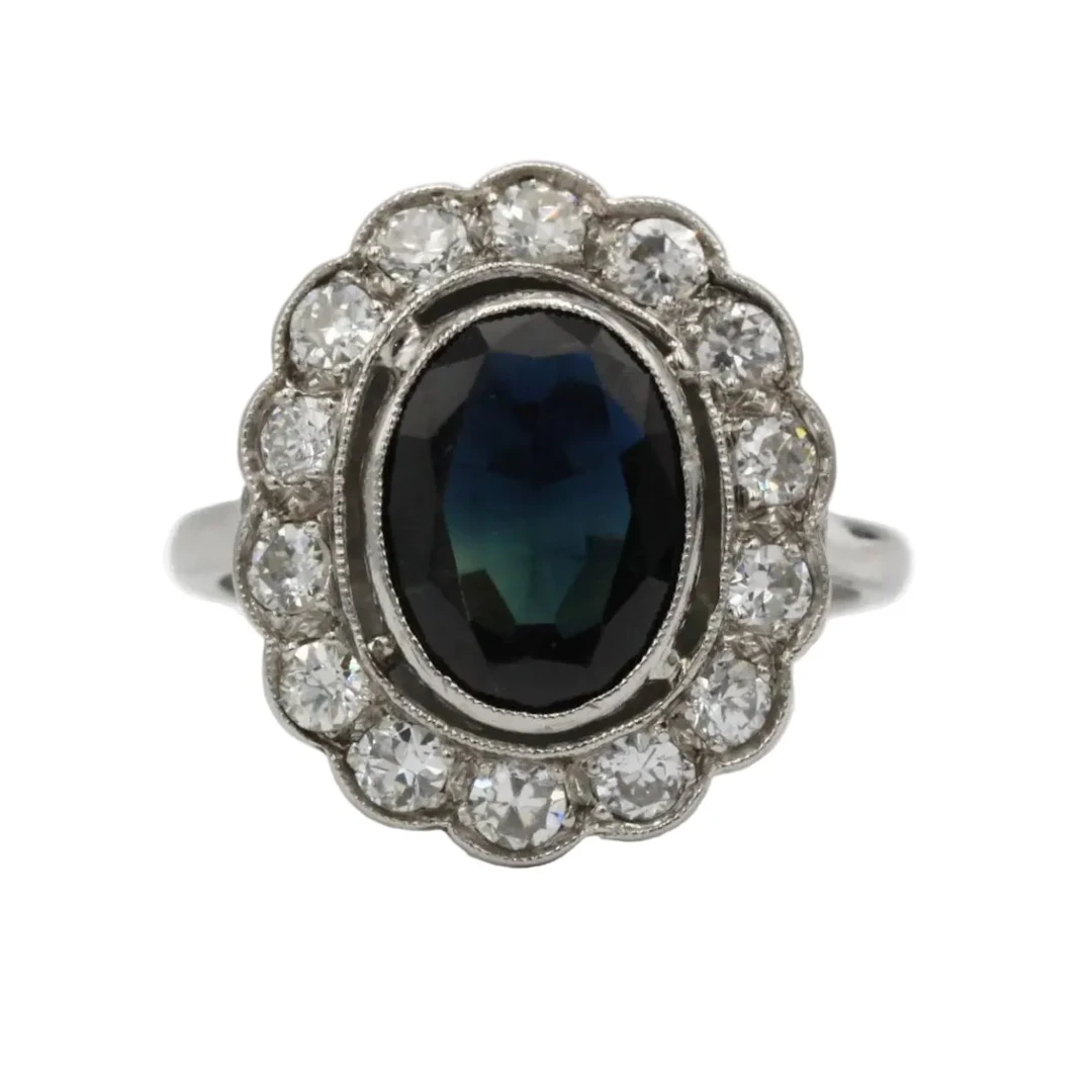 Marguerite Ring in White Gold, Sapphire, and Diamonds