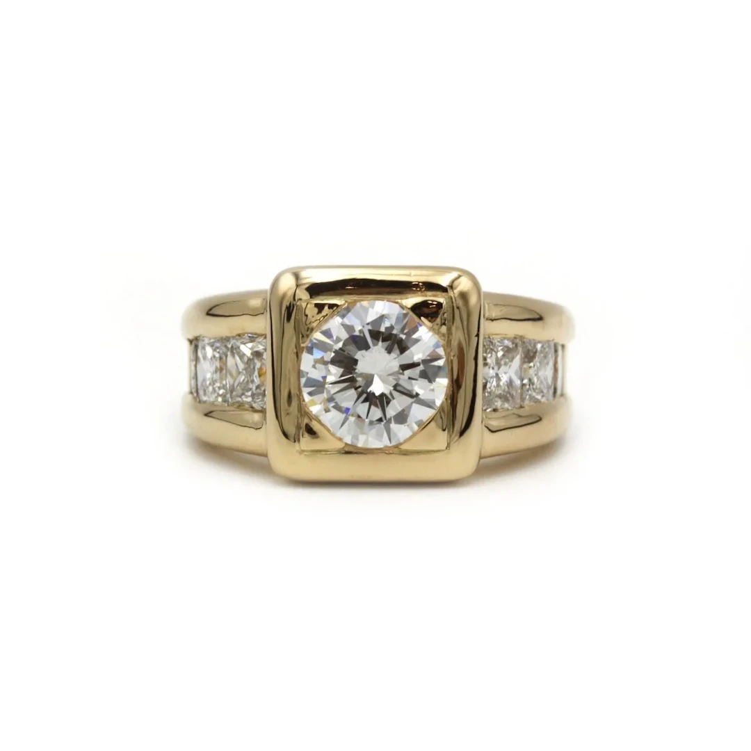 Ring - Gold & Diamonds