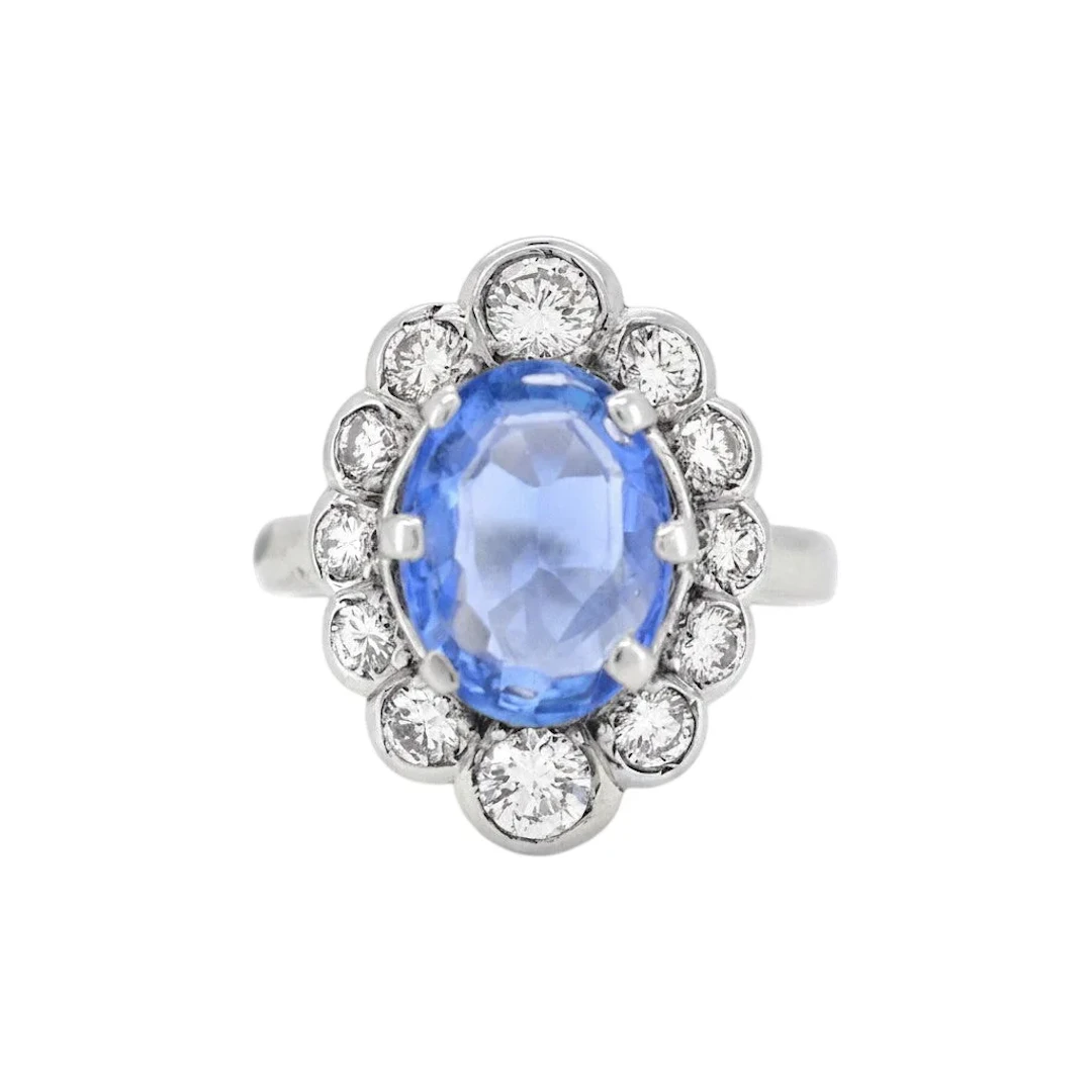 Pompadour Ring in white gold, sapphire, and diamonds